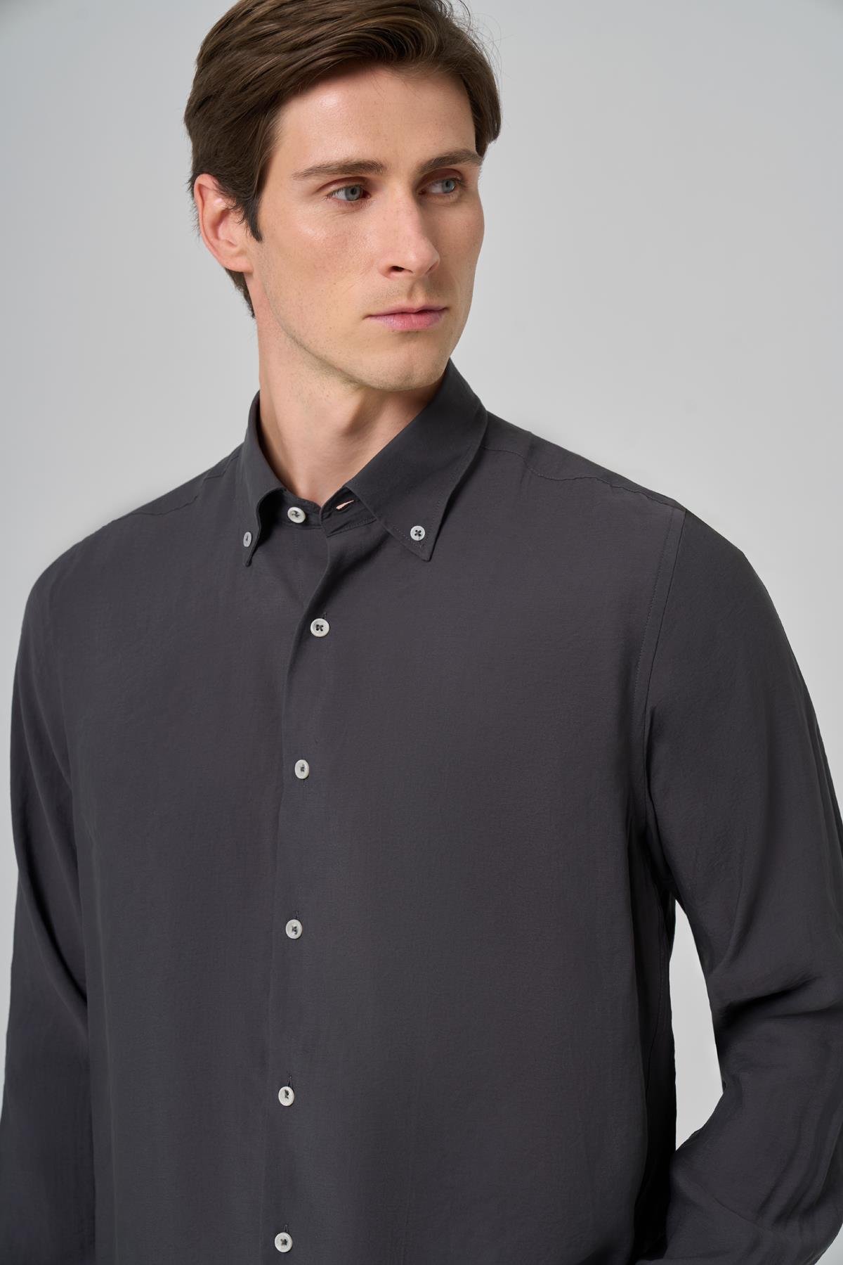 Morven Erkek Füme Dynamic Fit Düğmeli Yaka Modal Gömlek