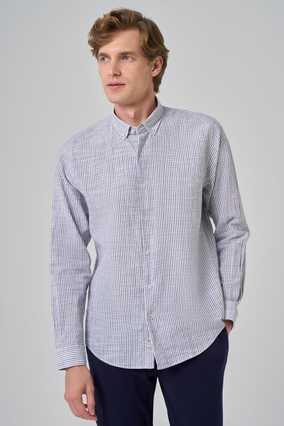Morven Erkek Gri Pamuk Trend Çizgili  Dynamic Fit Düğmeli Yaka Gömlek