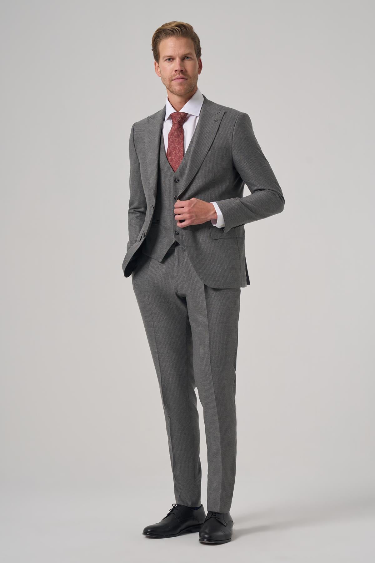 Morven Erkek Gri Poliviskon Trend Çizgili Slim Fit Sivri Yaka Takım Elbise