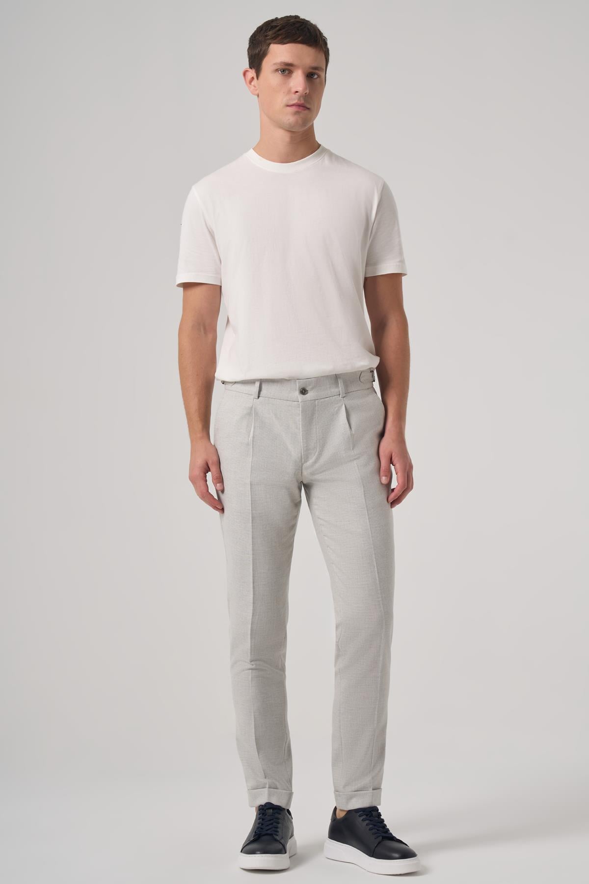 Morven Erkek Gri Trend Pileli Slim Fit Pantolon