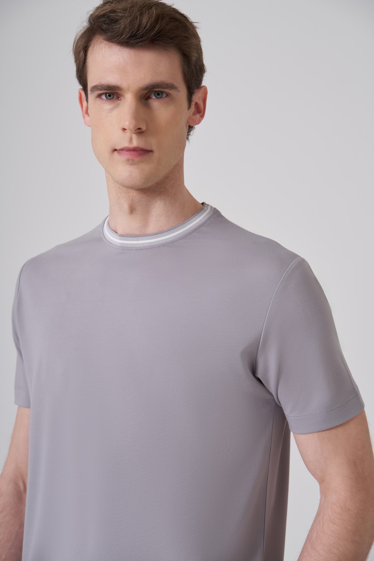Morven Erkek Gri Trend Rayon Bisiklet Yaka Dinamik Fit Tshirt