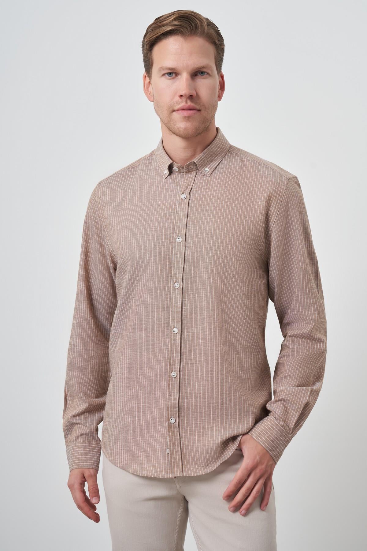 Morven Erkek KAHVE Keten Dynamic Fit Düğmeli Yaka Gömlek