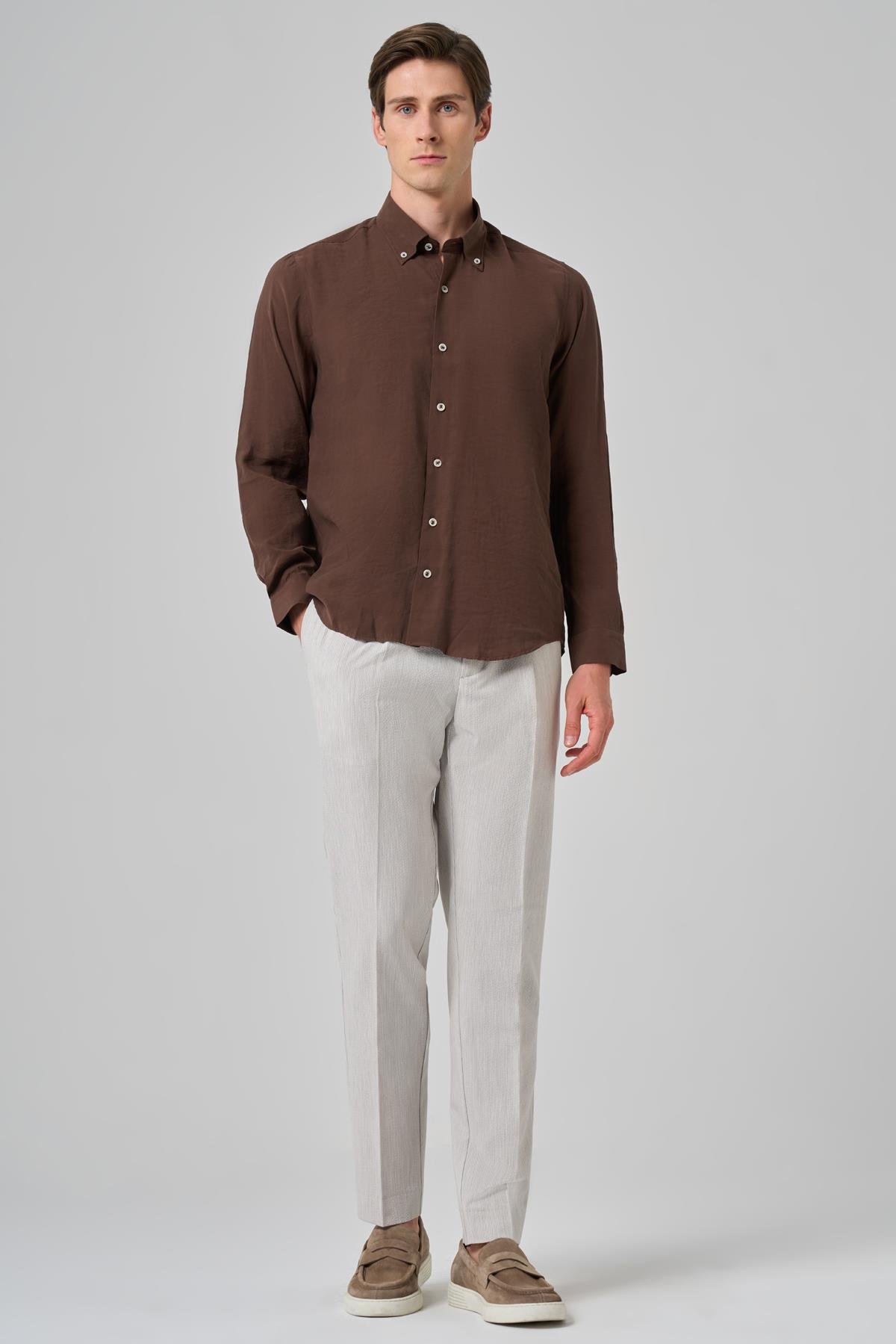 Morven Erkek KAHVE Dynamic Fit Düğmeli Yaka Modal Gömlek