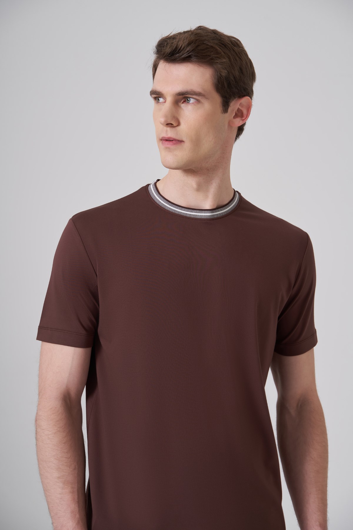 Morven Erkek KAHVE Trend Rayon Bisiklet Yaka Dinamik Fit Tshirt