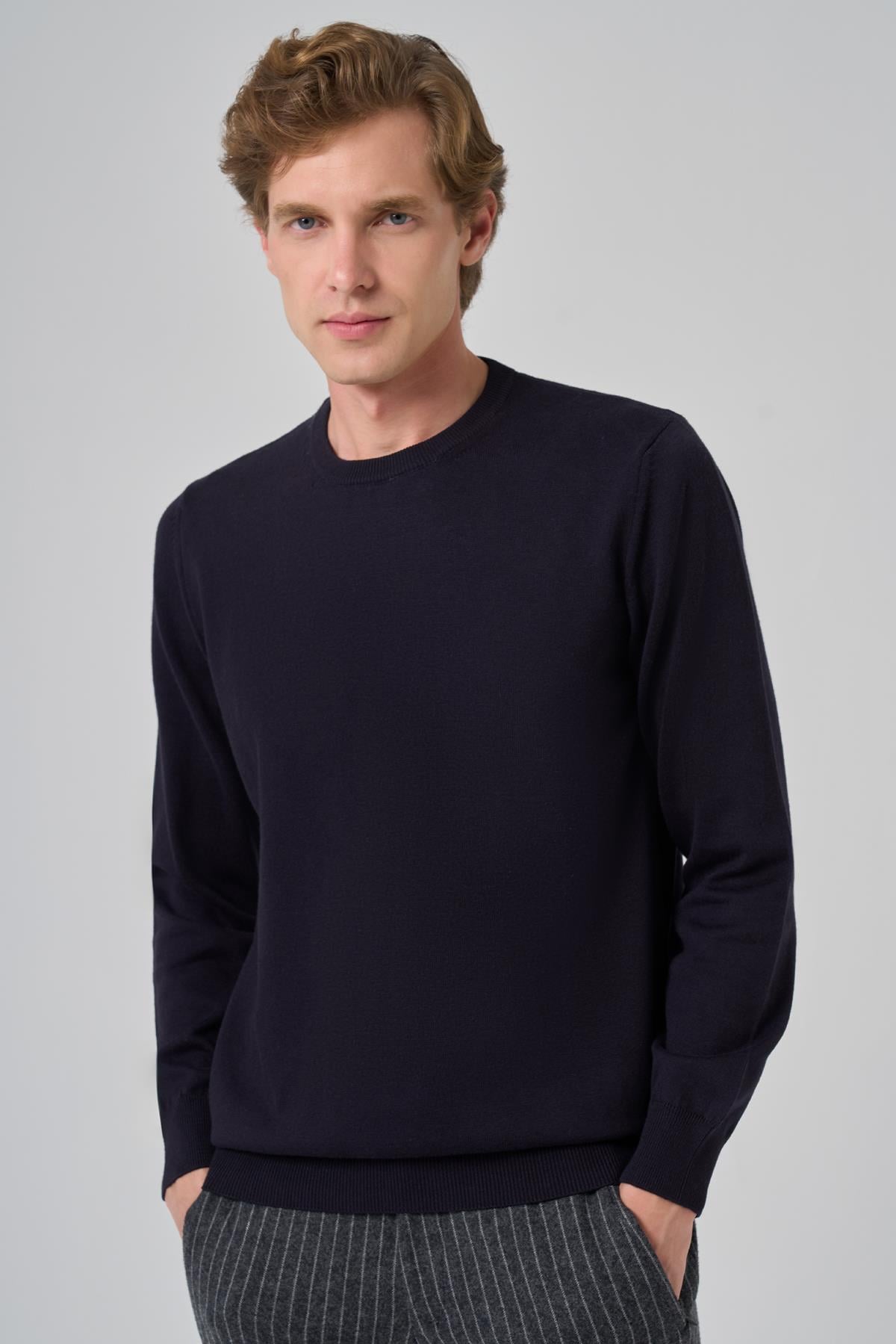 Morven Erkek Lacivert Basic Bisiklet Yaka Dynamic Fit Rahat Kesim Triko