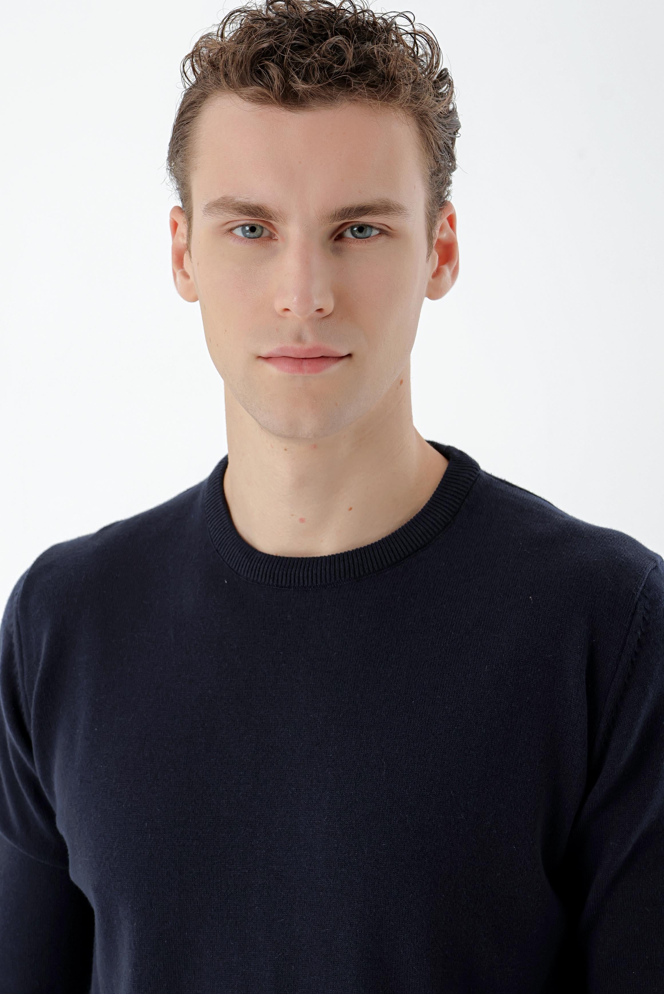 Morven Erkek Lacivert Basic Bisiklet Yaka Dynamic Fit Rahat Kesim Triko