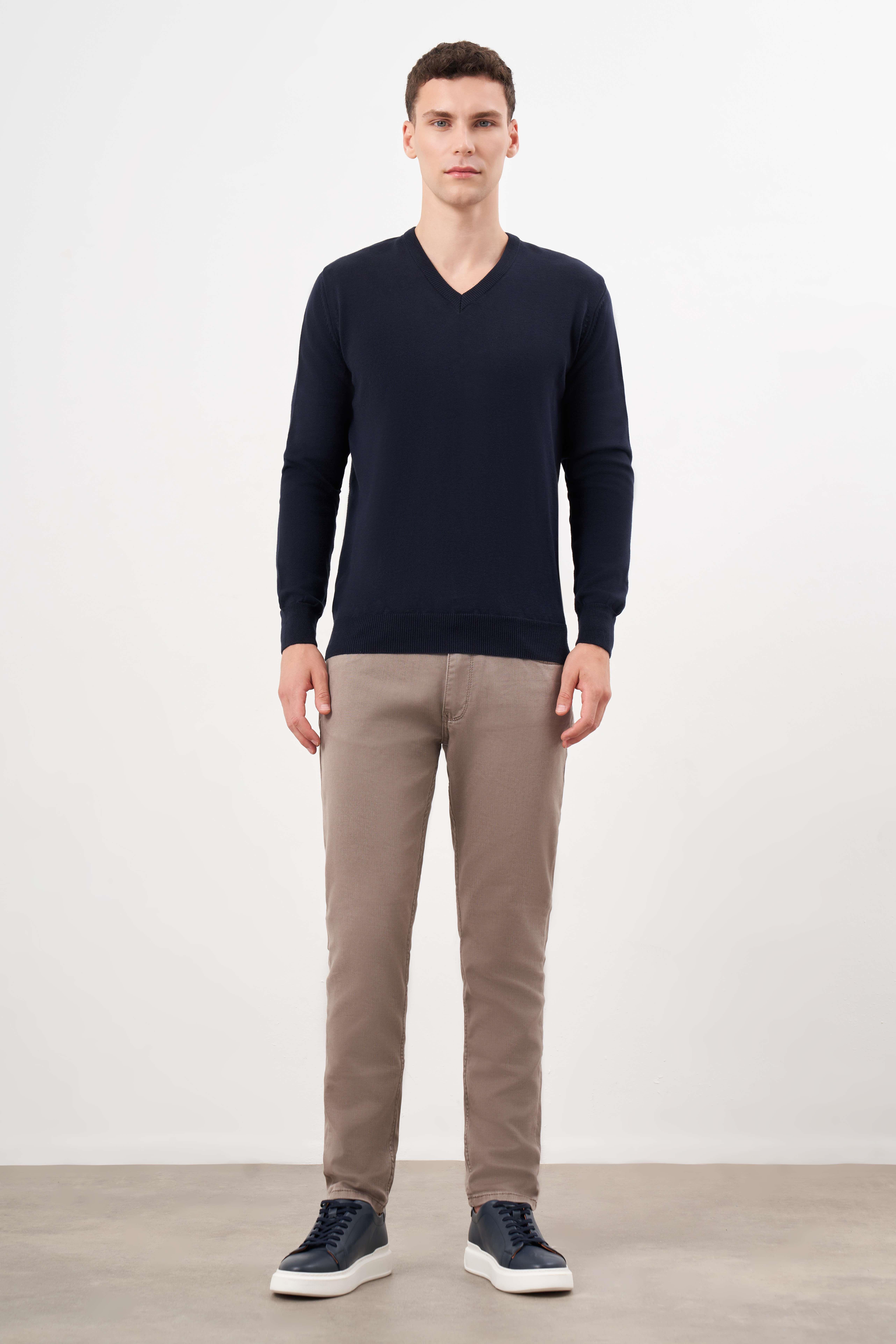 Morven Erkek Lacivert Basic V Yaka Dynamic Fit Rahat Kesim Triko