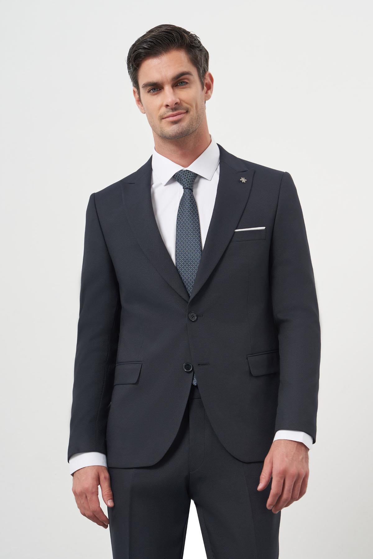 Morven Erkek Lacivert Poliviskon Basic Jakar Desen Slim Fit Sivri Yaka Takım Elbise