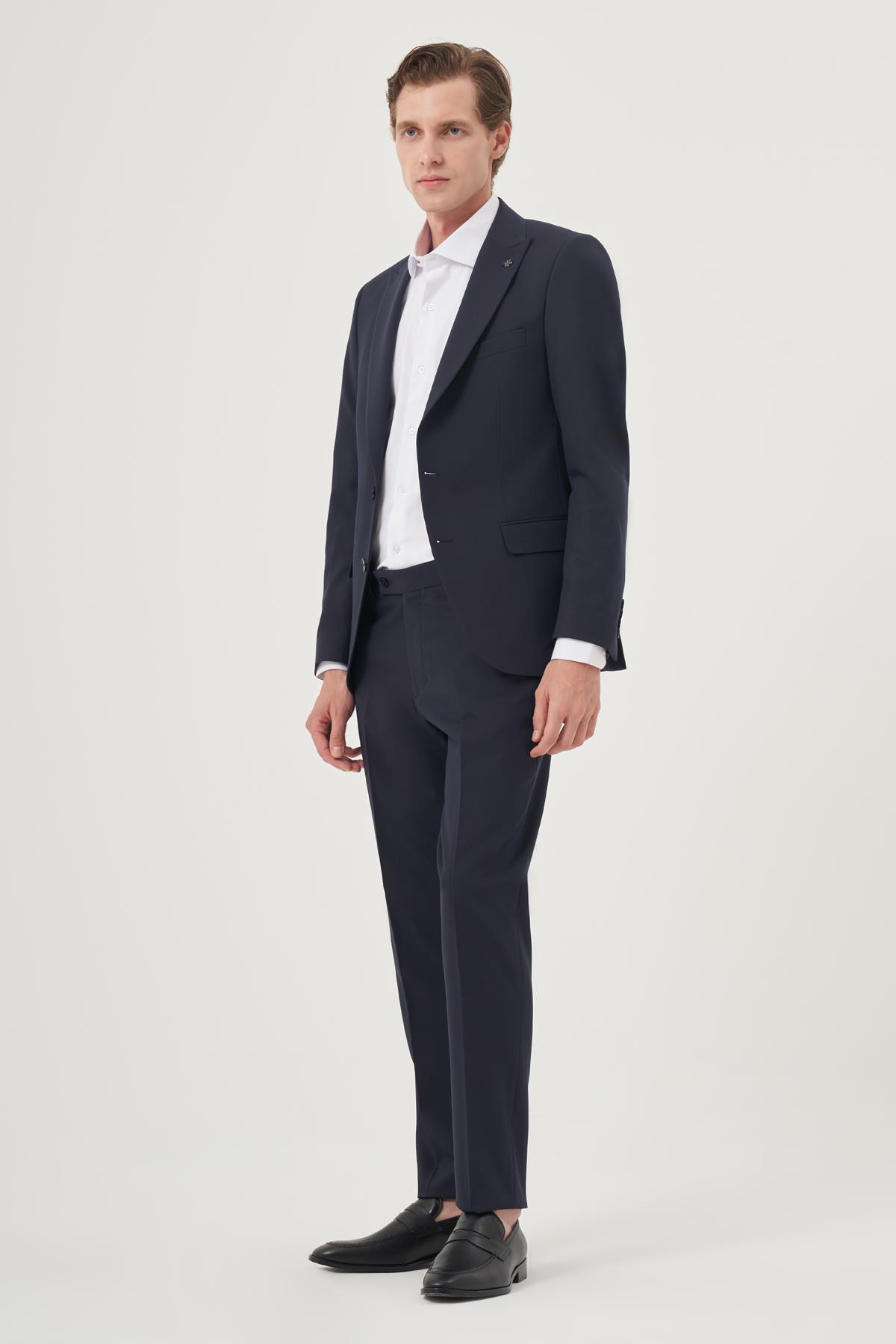 Morven Erkek Lacivert Poliviskon Basic Düz Slim Fit Sivri Yaka Takım Elbise