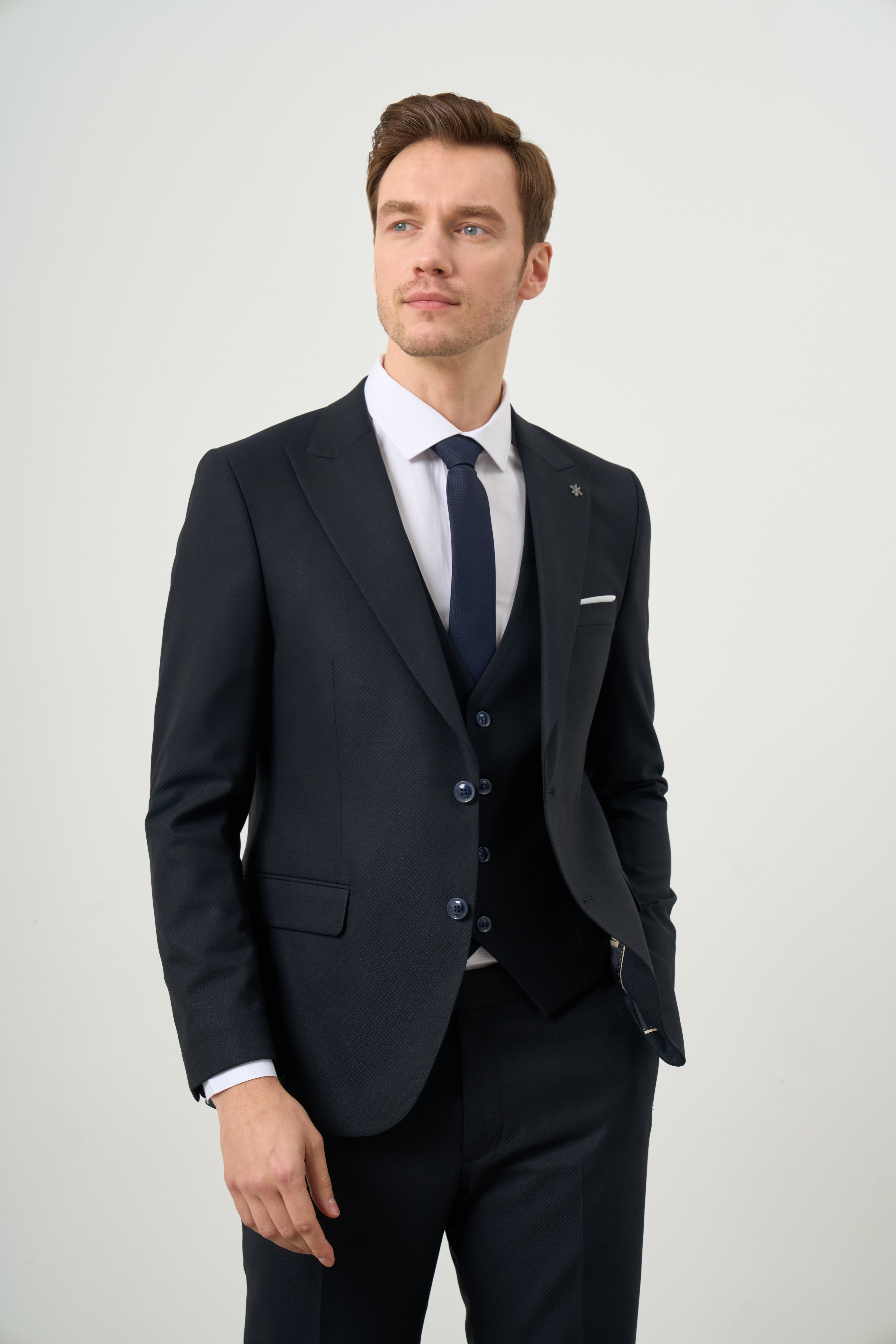 Morven Erkek Lacivert Poliviskon Basic Yelekli Jakar Desen Slim Fit Sivri Yaka Takım Elbise