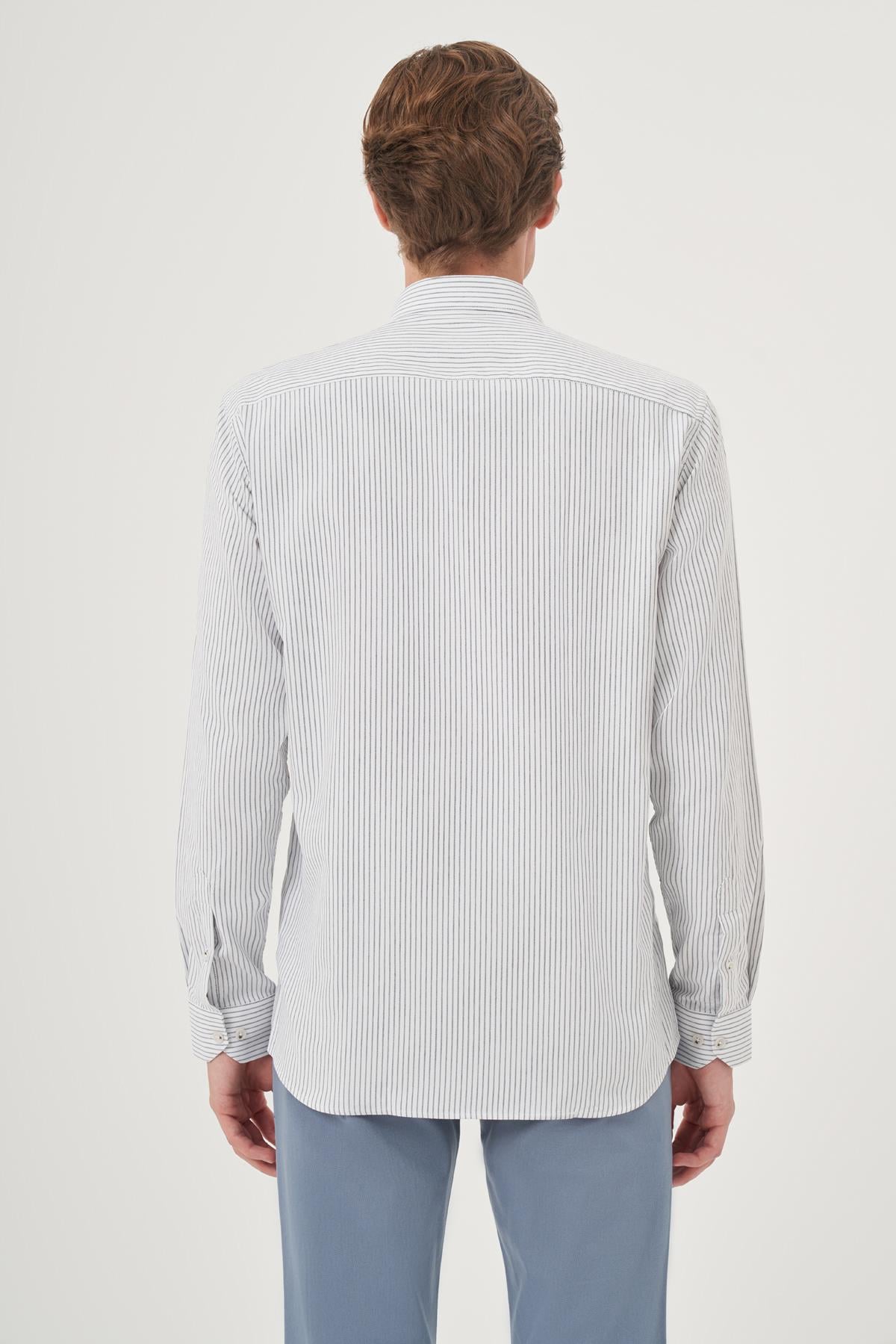 Morven Erkek Lacivert Slim Fit Çizgi Desen Sert Spor Yaka Gömlek