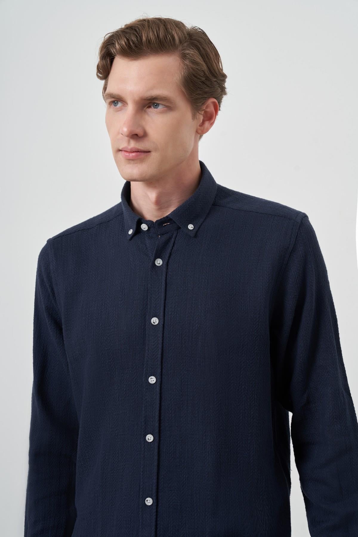 Morven Erkek Lacivert Trend Keten Slim Fit Düğmeli Yaka Gömlek