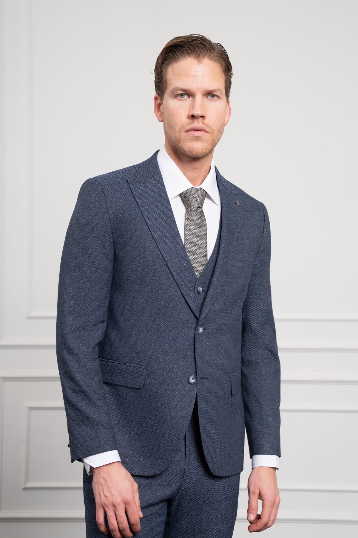 Morven Erkek Lacivert Trend Slim Fit Sivri Yaka Takım Elbise