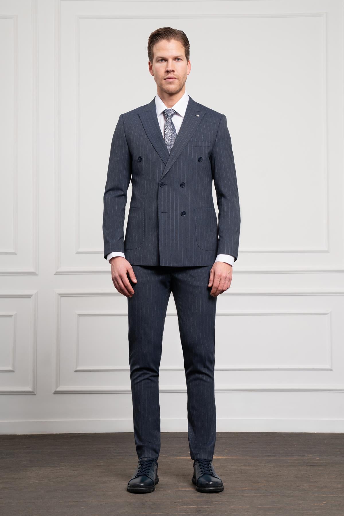 Morven Erkek Lacivert Trend Slim Fit Sivri Yaka Kruvaze Takım Elbise
