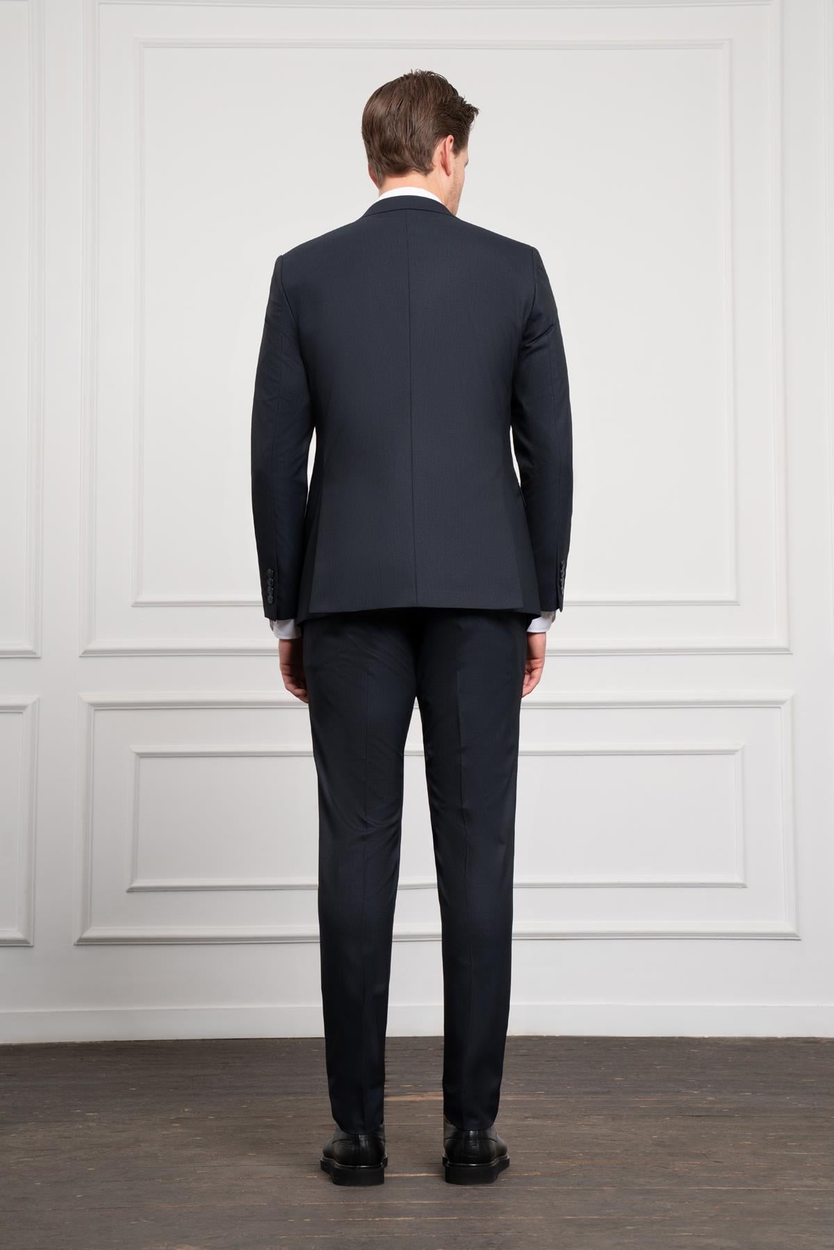 Morven Erkek Lacivert Trend Yelekli Slim Fit Dar Kesim Sivri Yaka Takım Elbise