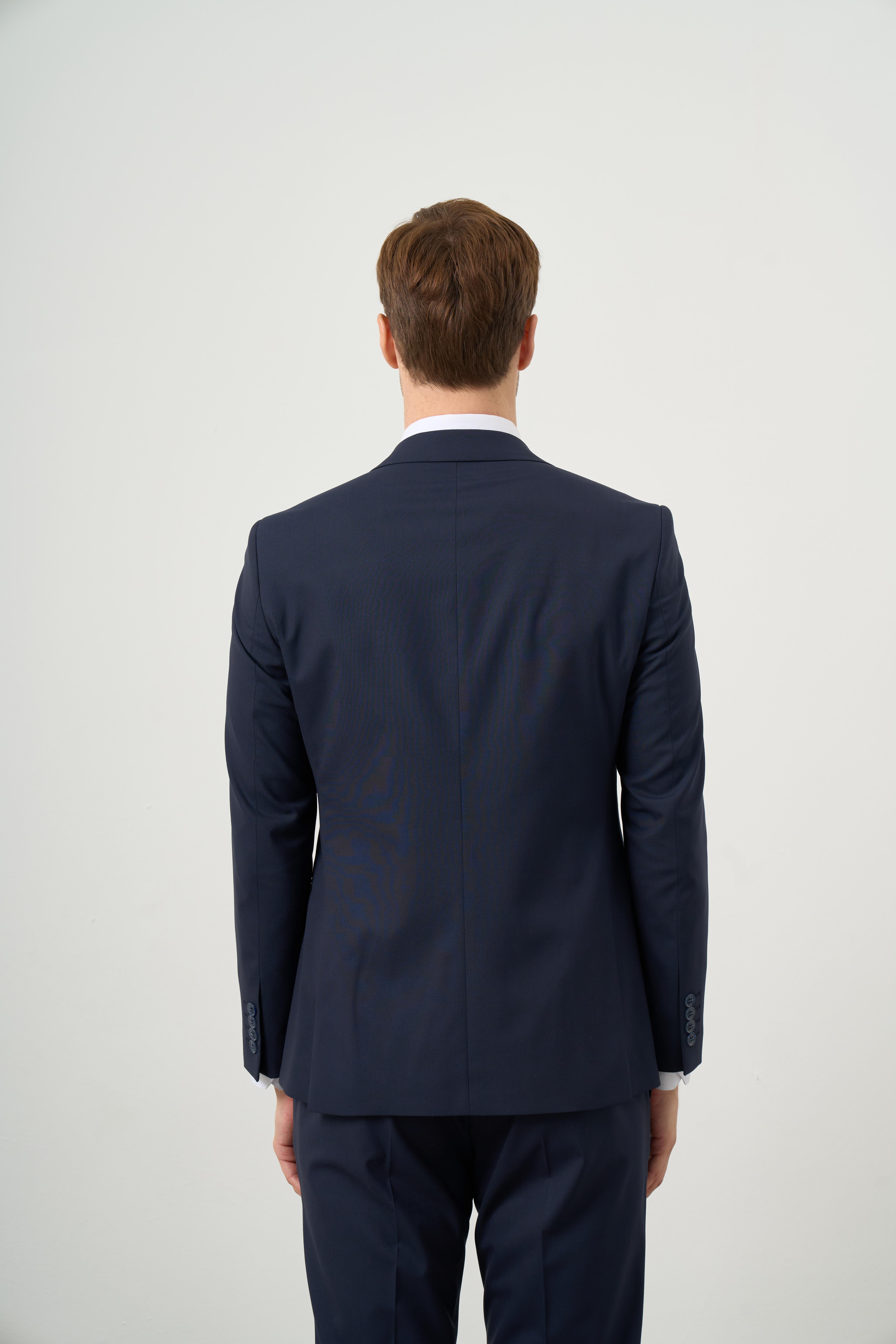 Morven Erkek Lacivert Yünlü Platinium Düz Desen Slim Fit Sivri Yaka Takım Elbise