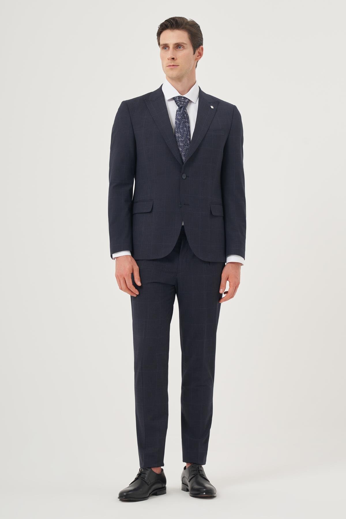 Morven Erkek Lacivert Yünlü Trend Ekoseli Slim Fit Sivri Yaka Takım Elbise