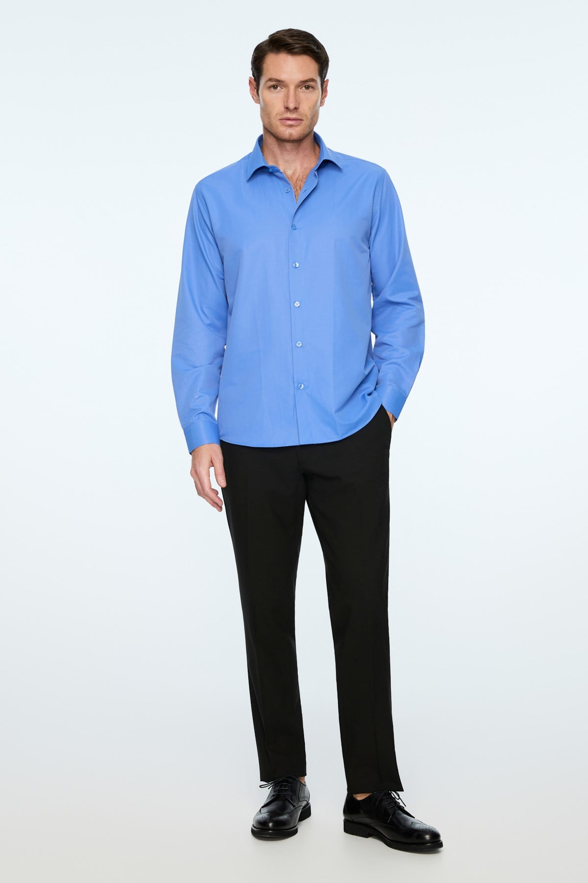 Morven Erkek Mavi Düz Slim Fit Sert Yaka Gömlek