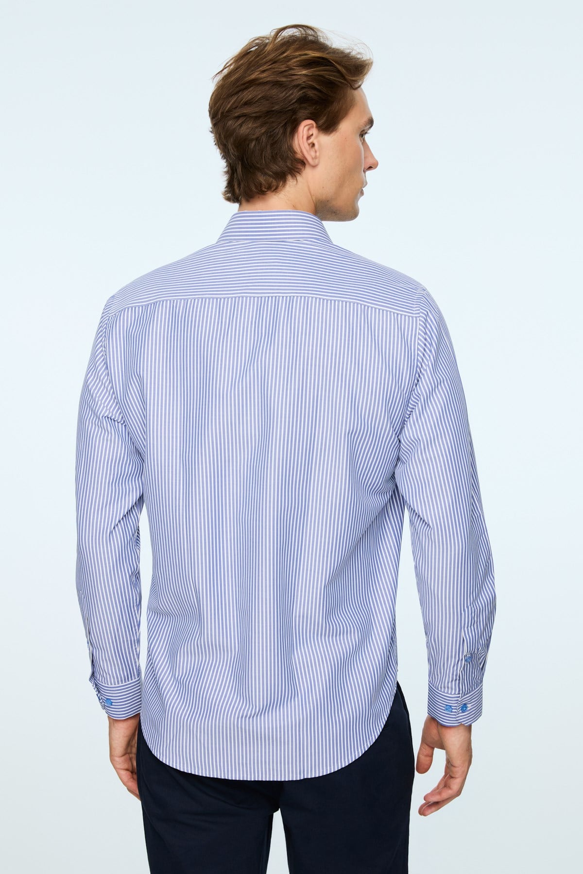 Morven Erkek Mavi Polyester Trend Çizgili Dynamic Fit Sert Yaka Gömlek
