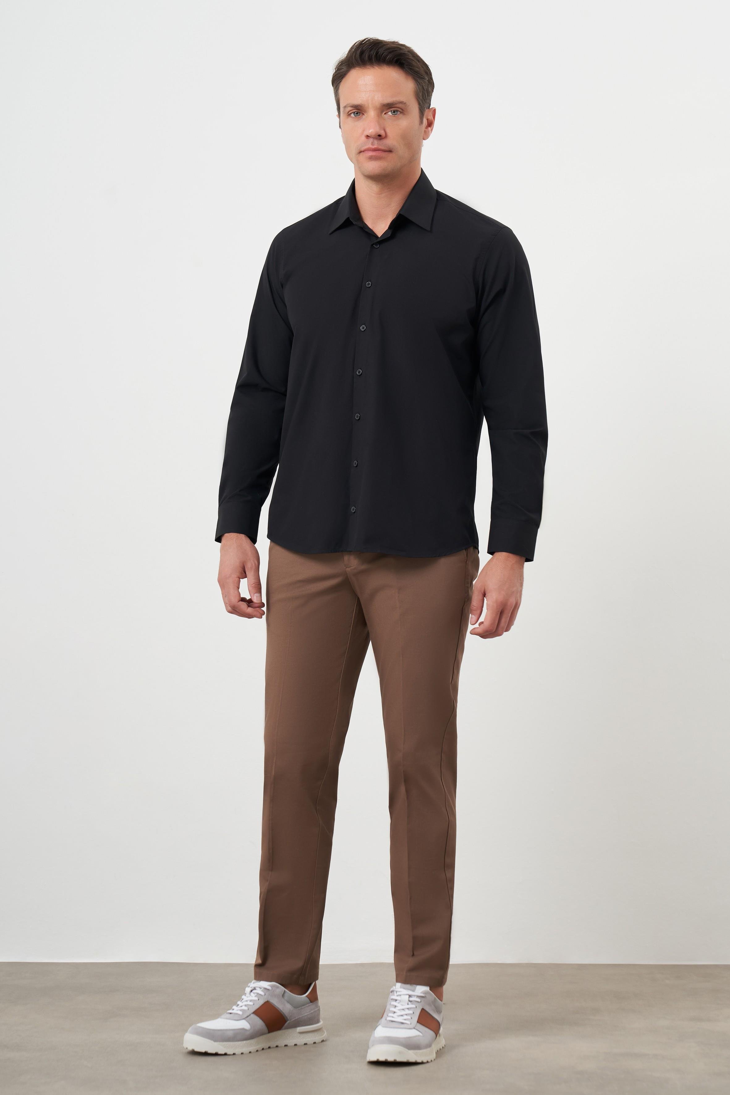 Morven Erkek Siyah Basic Düz Desen Sert Yaka Regular Fit Gömlek