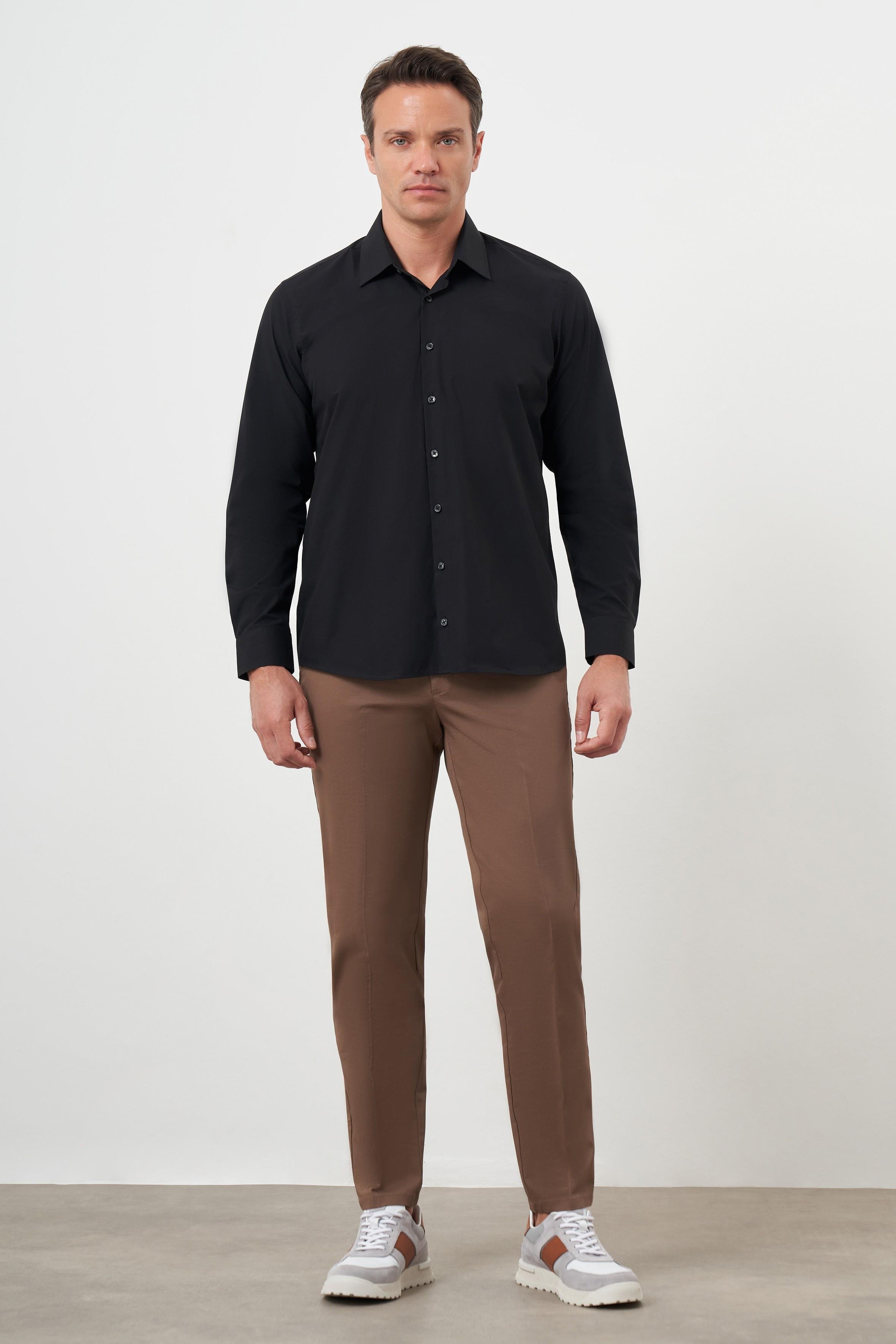 Morven Erkek Siyah Basic Düz Desen Sert Yaka Regular Fit Gömlek