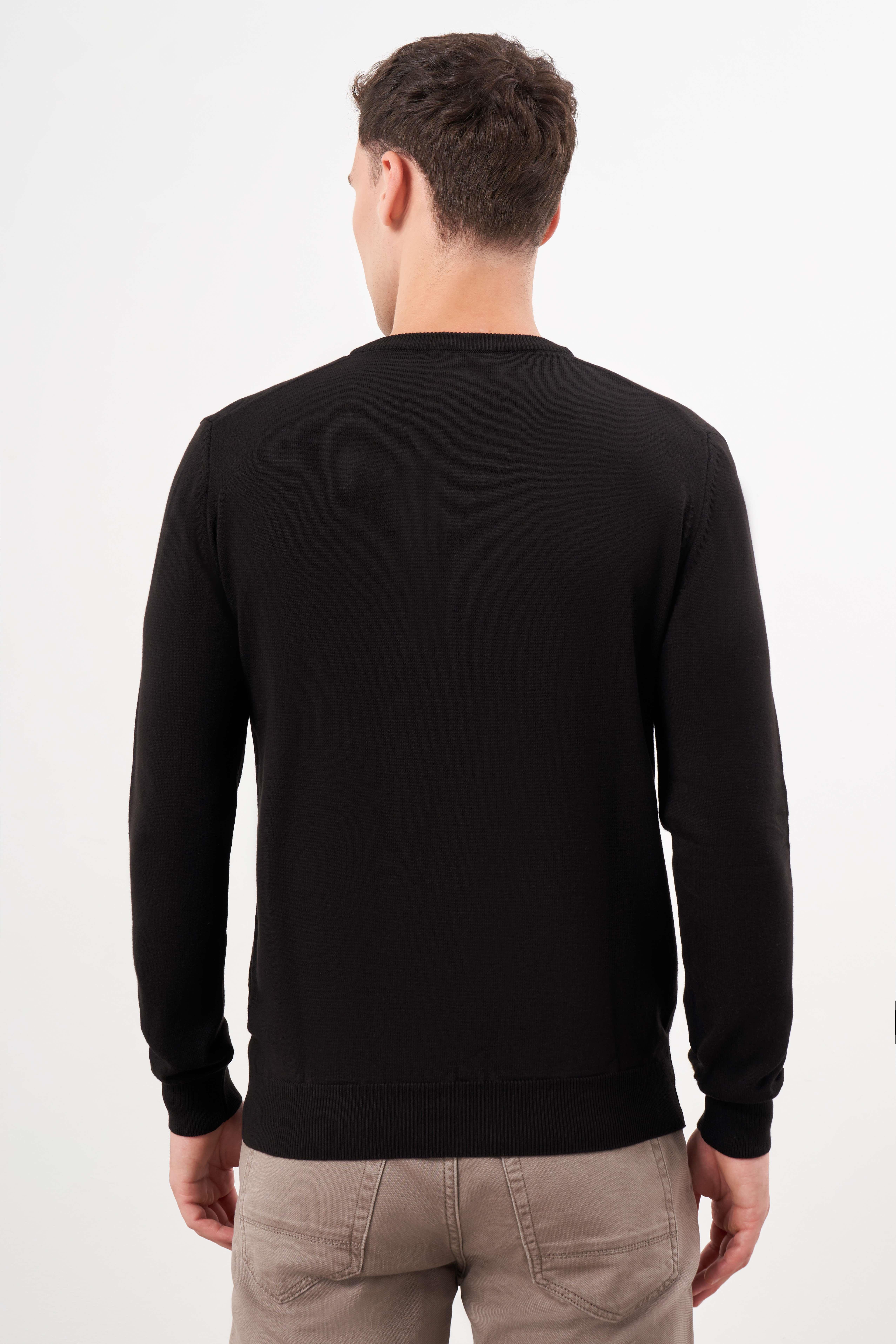 Morven Erkek Siyah Basic V Yaka Dynamic Fit Rahat Kesim Triko