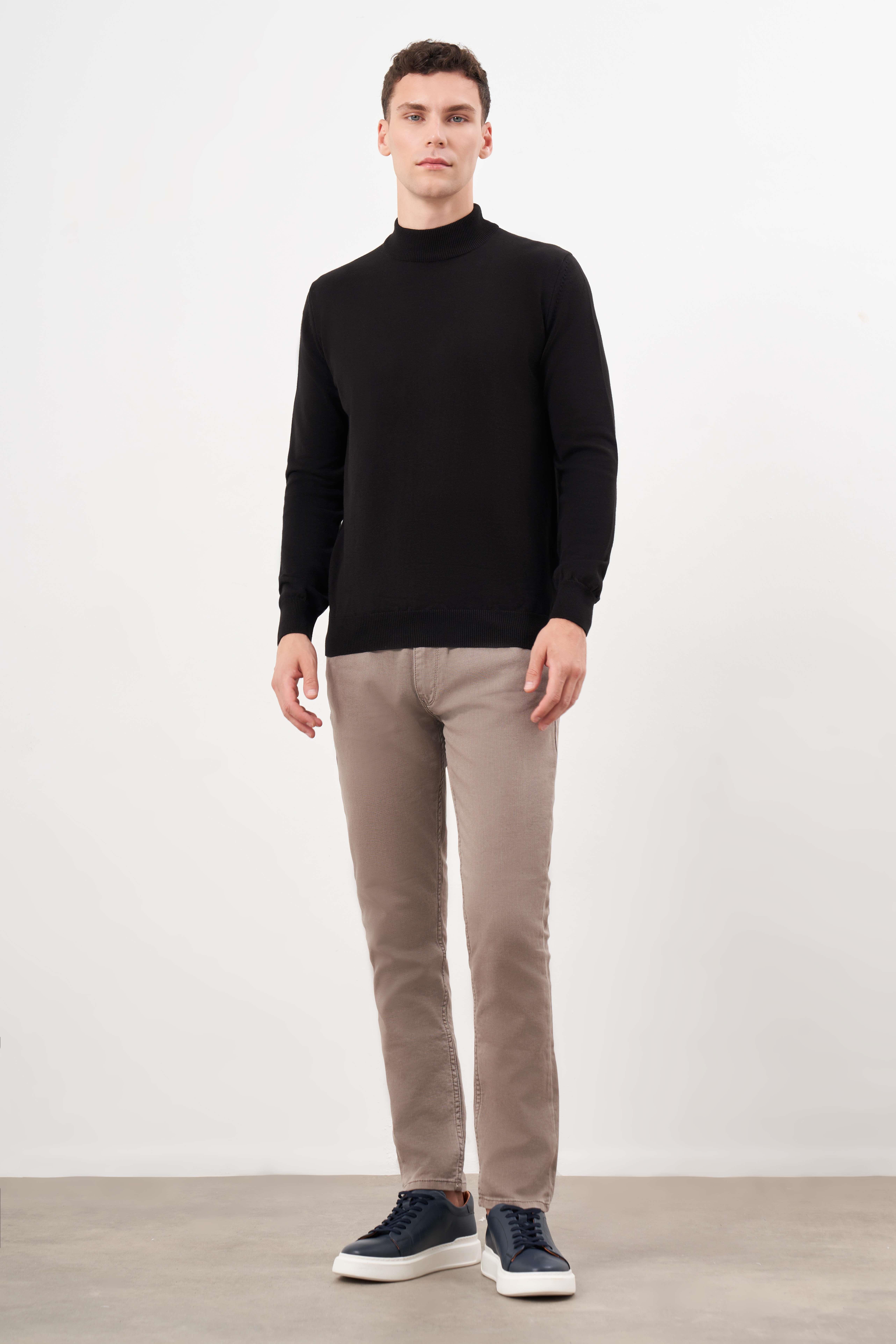 Morven Erkek Siyah Basic Yarım Balıkçı Yaka Dynamic Fit Rahat Kesim Triko