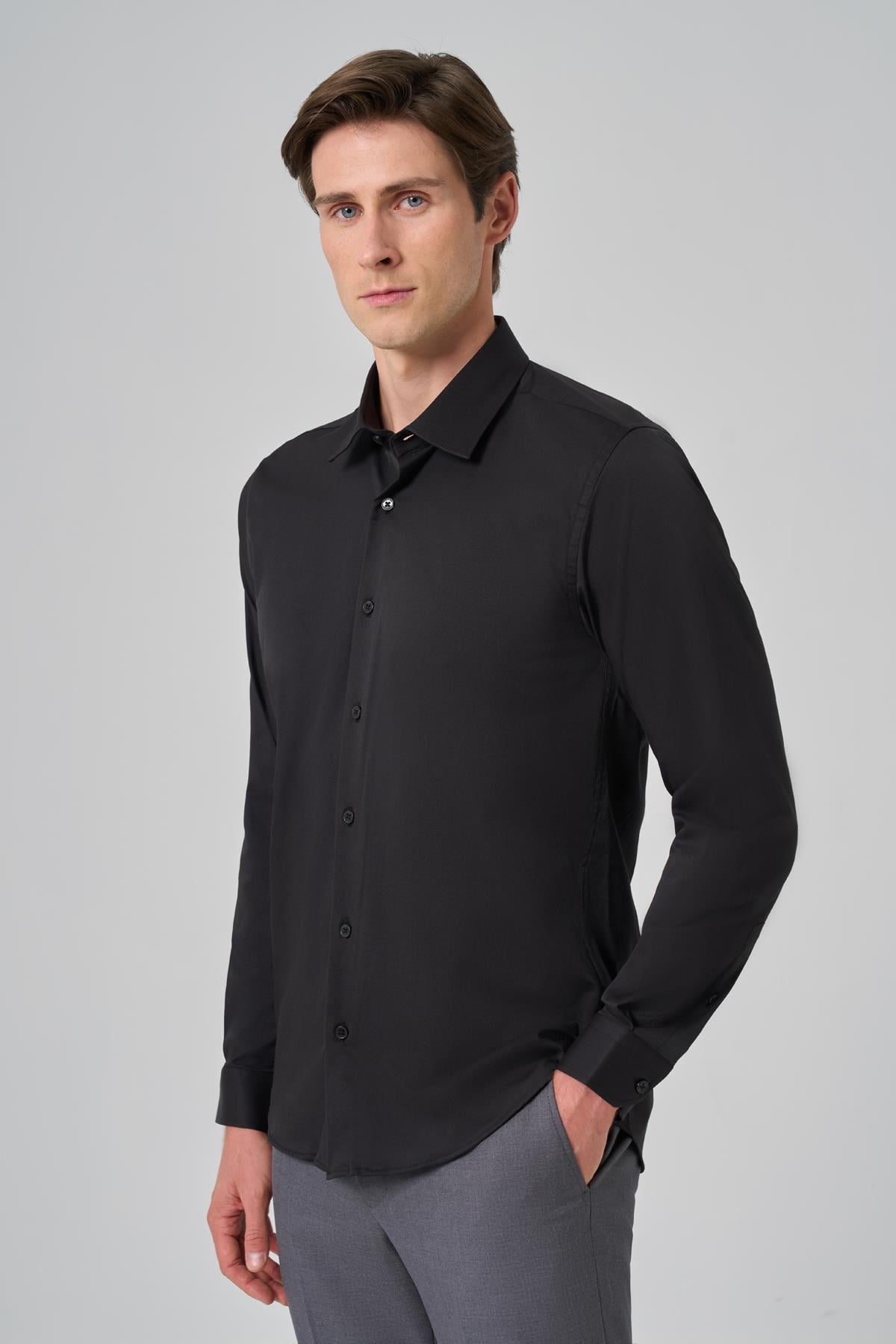 Morven Erkek Siyah Slim Fit Sert Yaka Gömlek