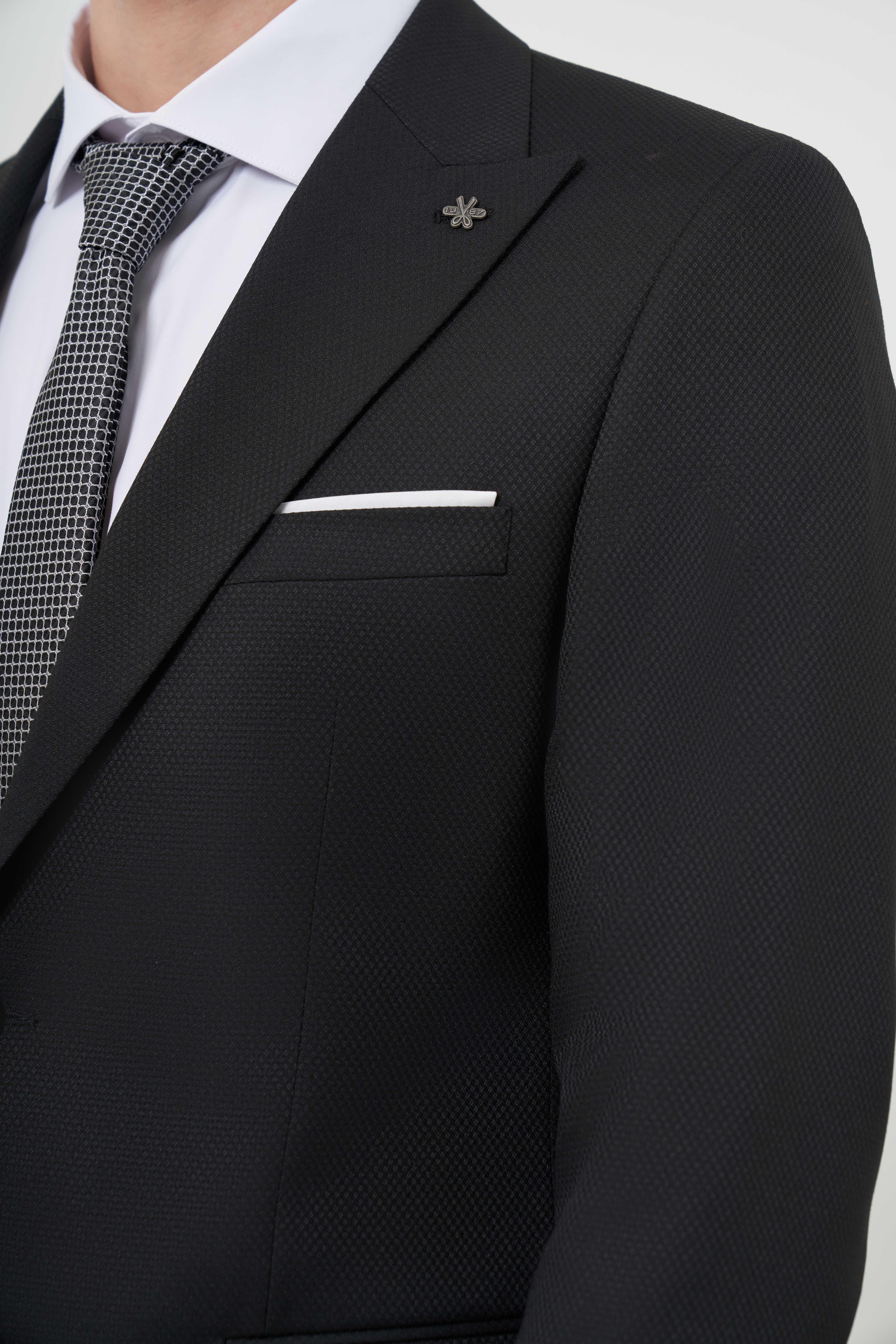 Morven Erkek Siyah Poliviskon Basic Jakar Desen Slim Fit Sivri Yaka Takım Elbise