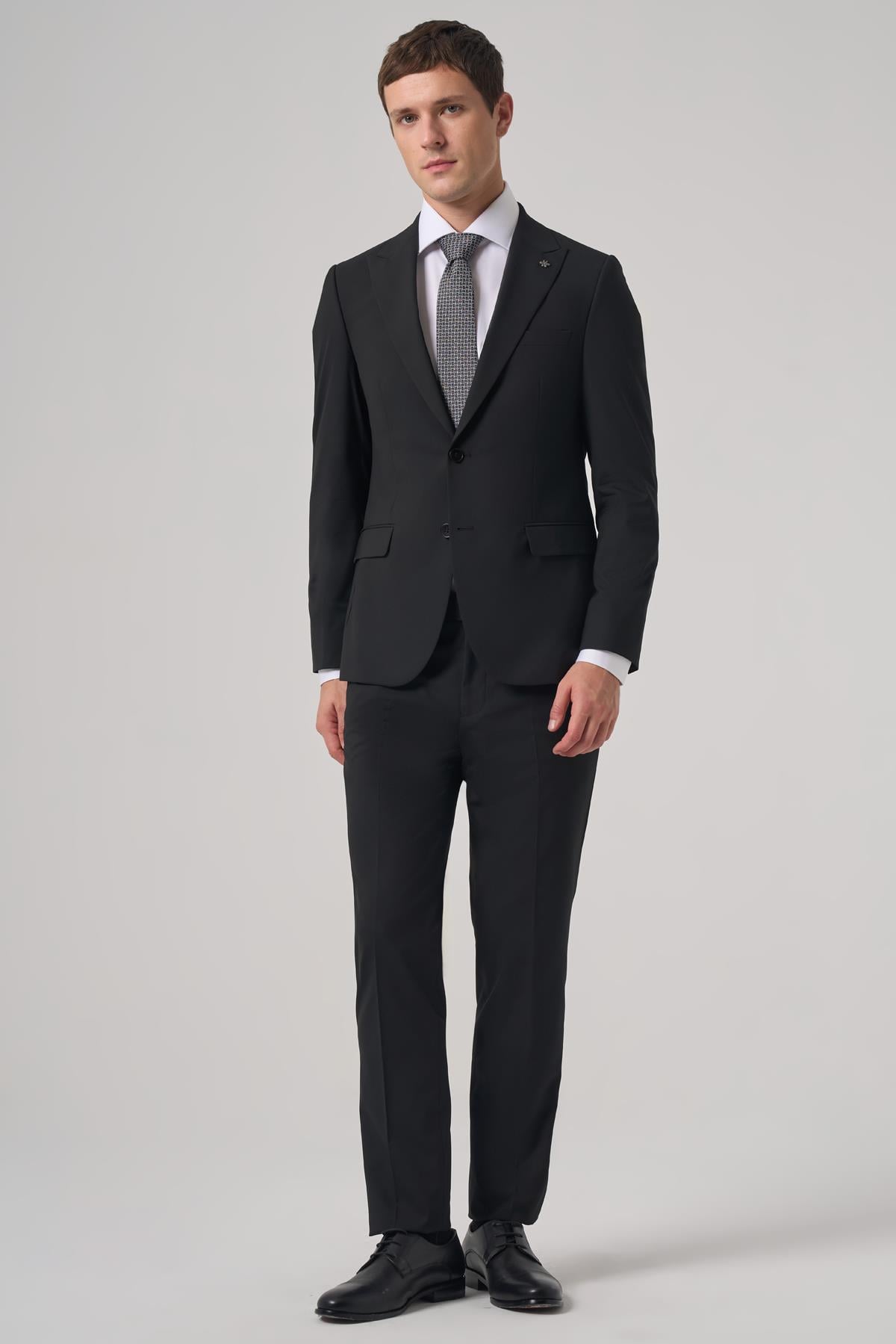 Morven Erkek Siyah Poliviskon Basic Slim Fit Sivri Yaka Takım Elbise
