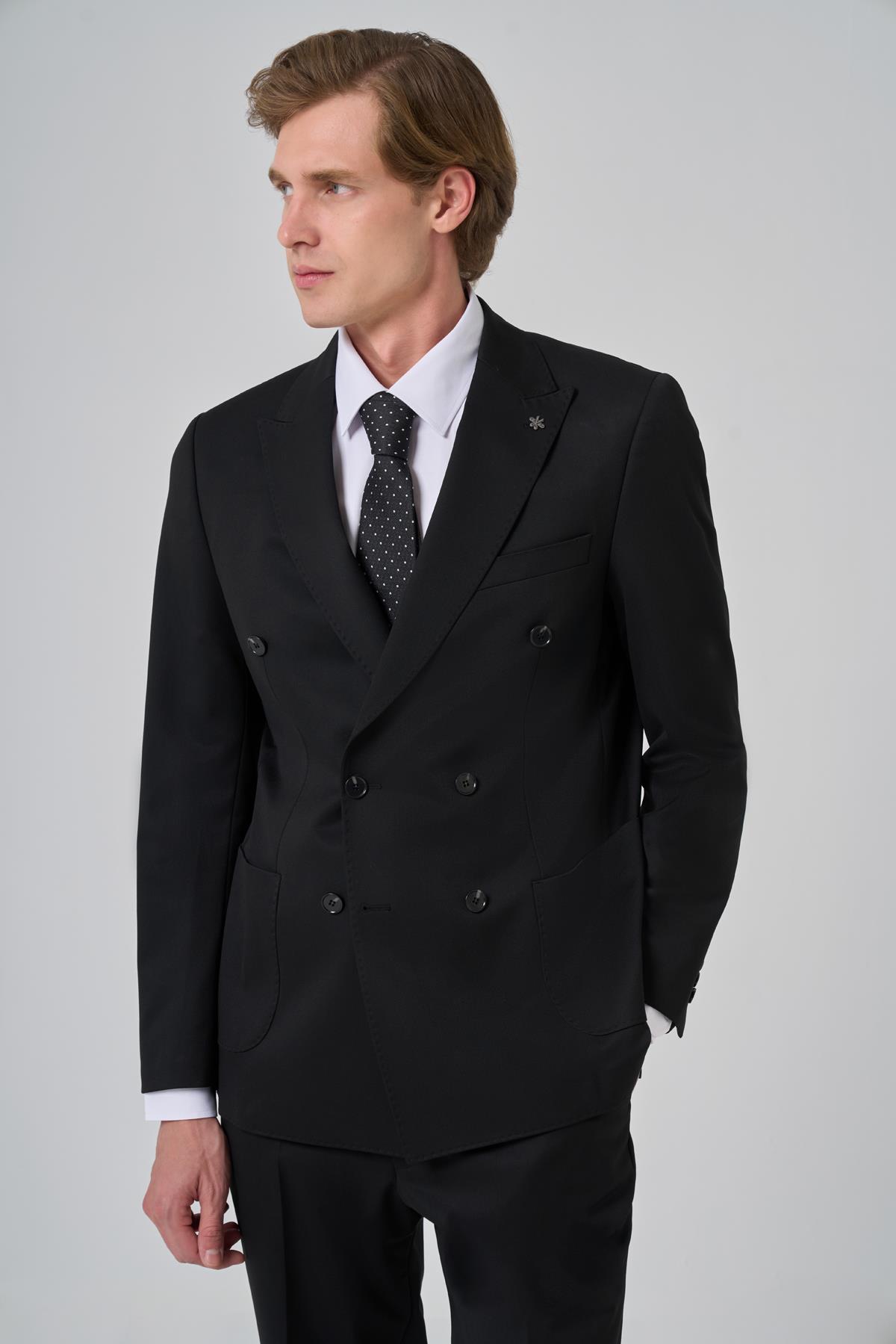 Morven Erkek Siyah Poliviskon Trend Düz Desen Slim Fit Sivri Yaka Kruvaze Takım Elbise