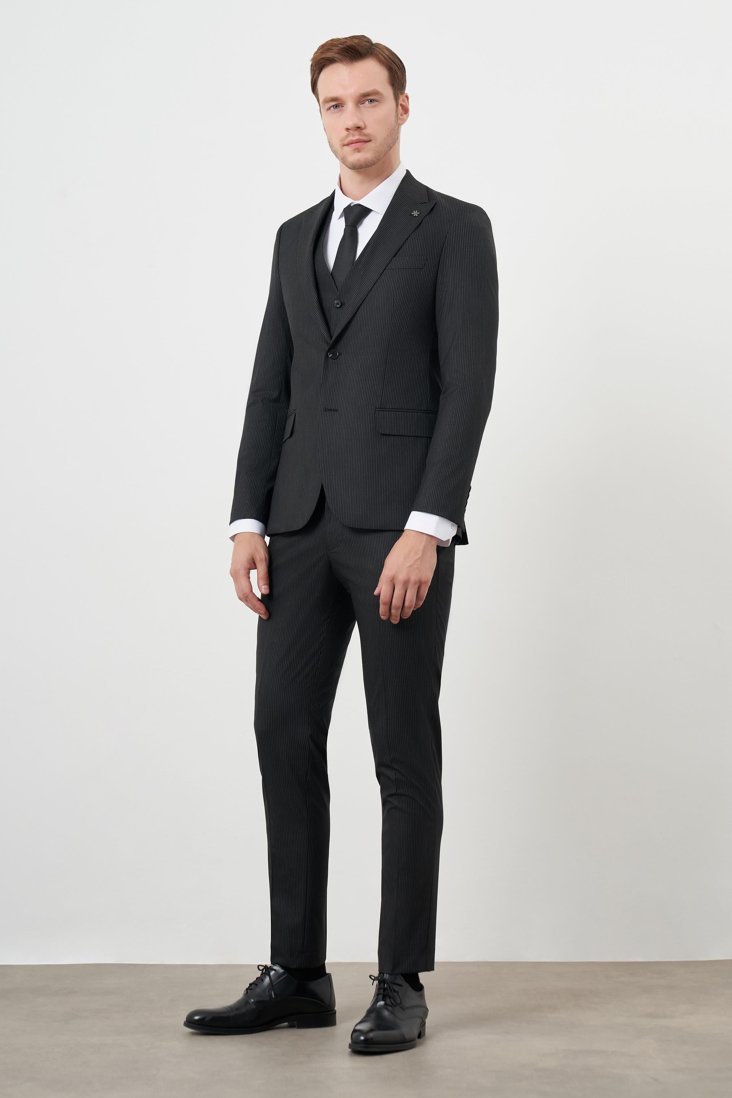 Morven Erkek Siyah Poliviskon Trend Yelekli Çizgili Desen Slim Fit  Sivri Yaka Takım Elbise