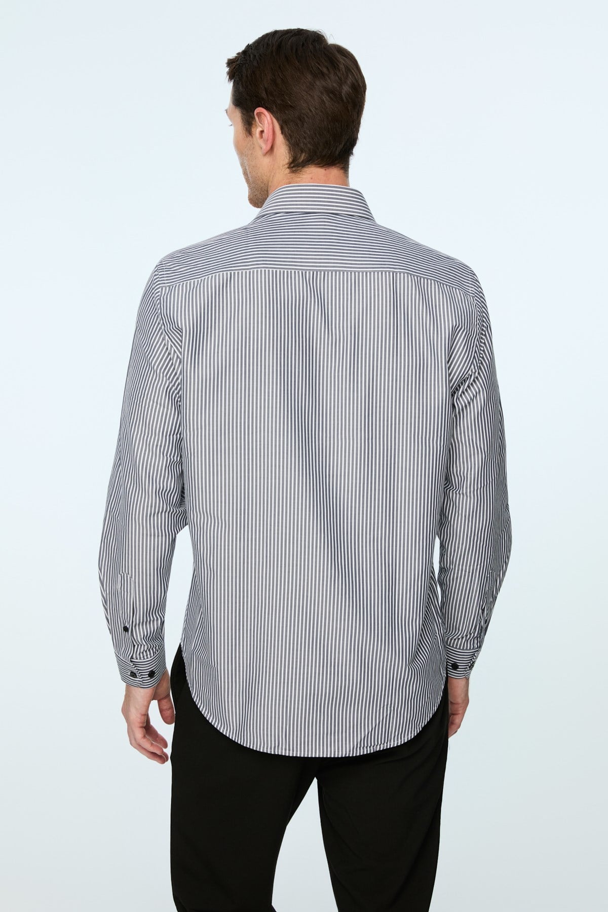 Morven Erkek Siyah Polyester Trend Çizgili Dynamic Fit Sert Yaka Gömlek