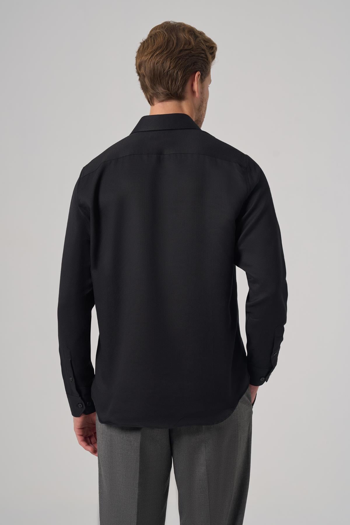 Morven Erkek Siyah Polyester Trend Desenli Dynamic Fit İtalyan Yaka Gömlek