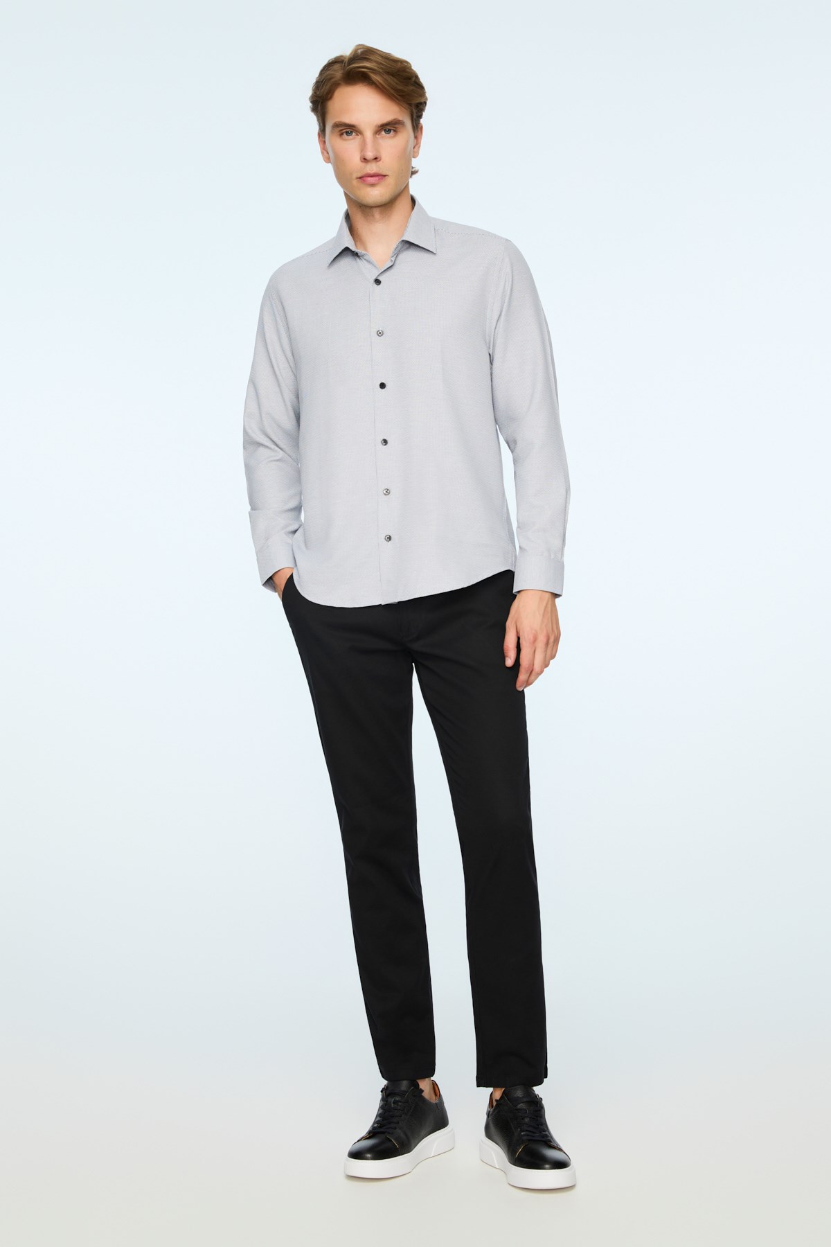 Morven Erkek Siyah Polyester Trend Desenli Dynamic Fit Sert Yaka Gömlek