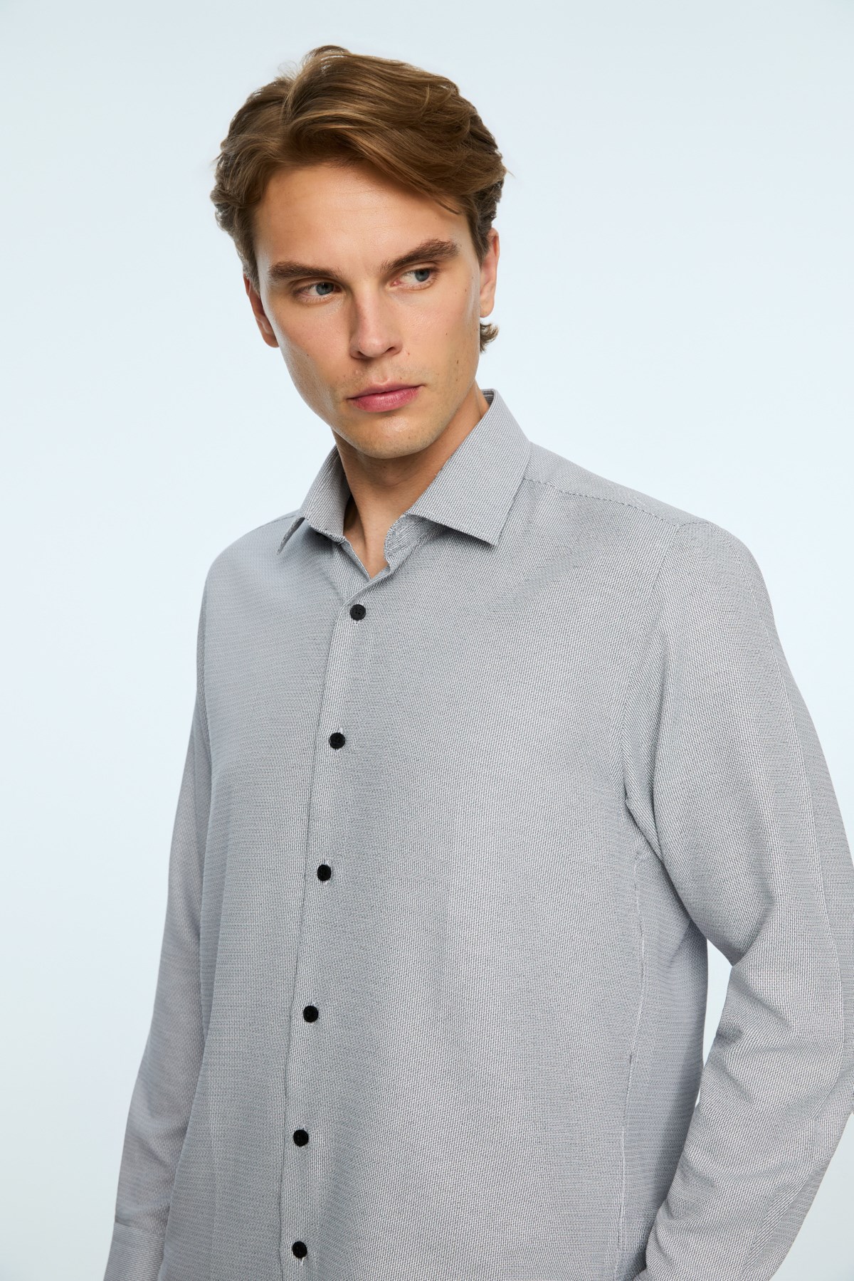 Morven Erkek Siyah Polyester Trend Desenli Dynamic Fit Sert Yaka Gömlek