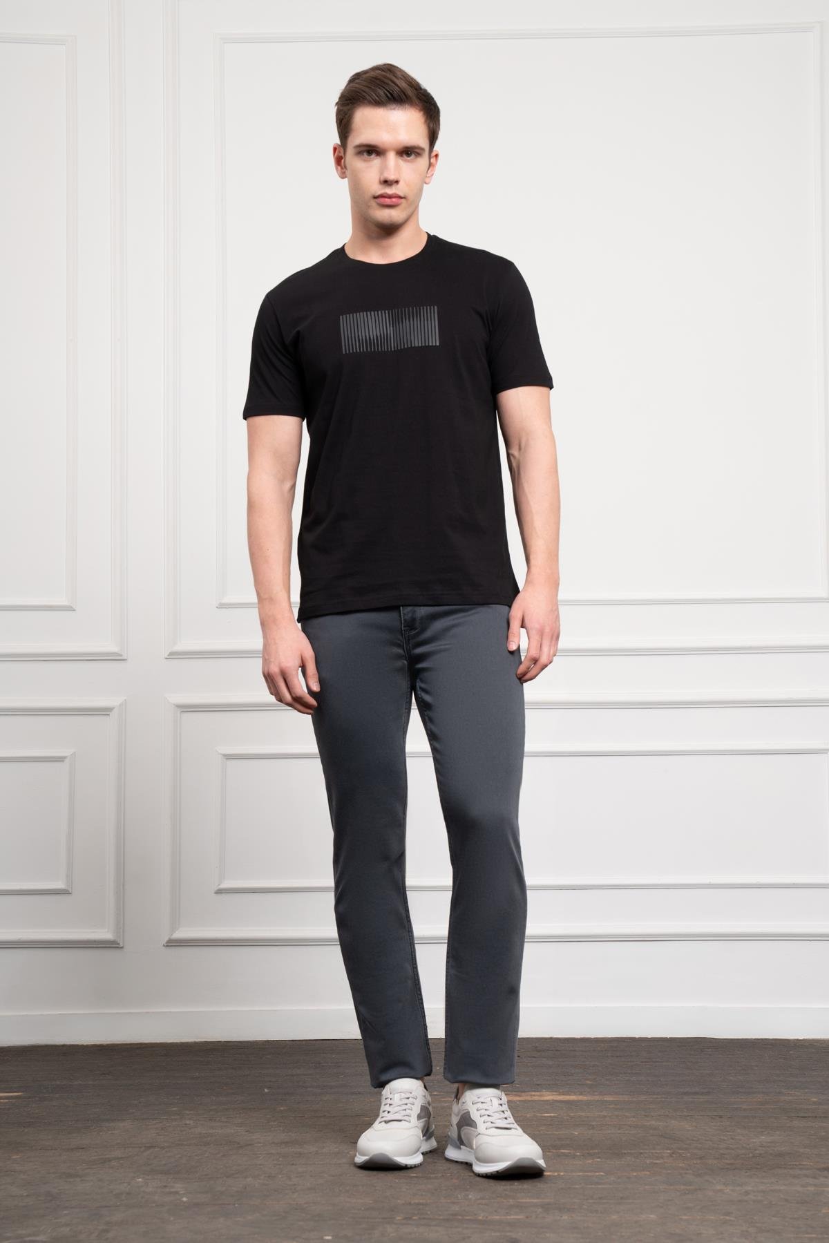 Morven Erkek Siyah Trend Bisiklet Yaka Pamuk Dinamik Fit T-Shirt