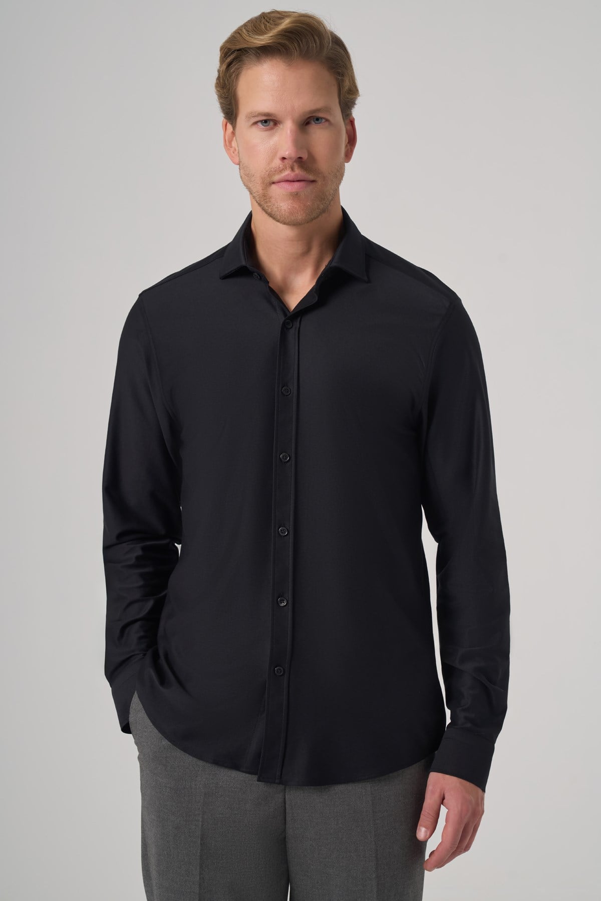 Morven Erkek Siyah Trend Düz Slim Fit Tam İtalyan Yaka Relaxible Gömlek