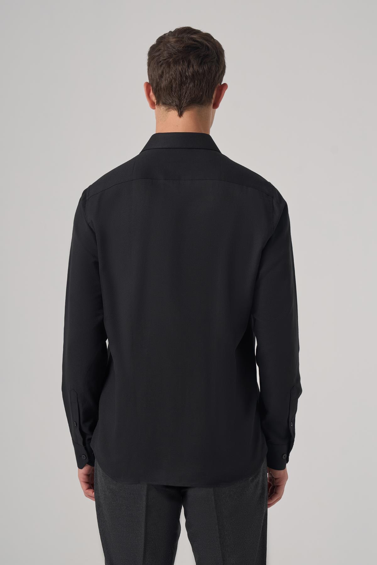 Morven Erkek Siyah Trend Dynamic Fit Sert Yaka Gömlek