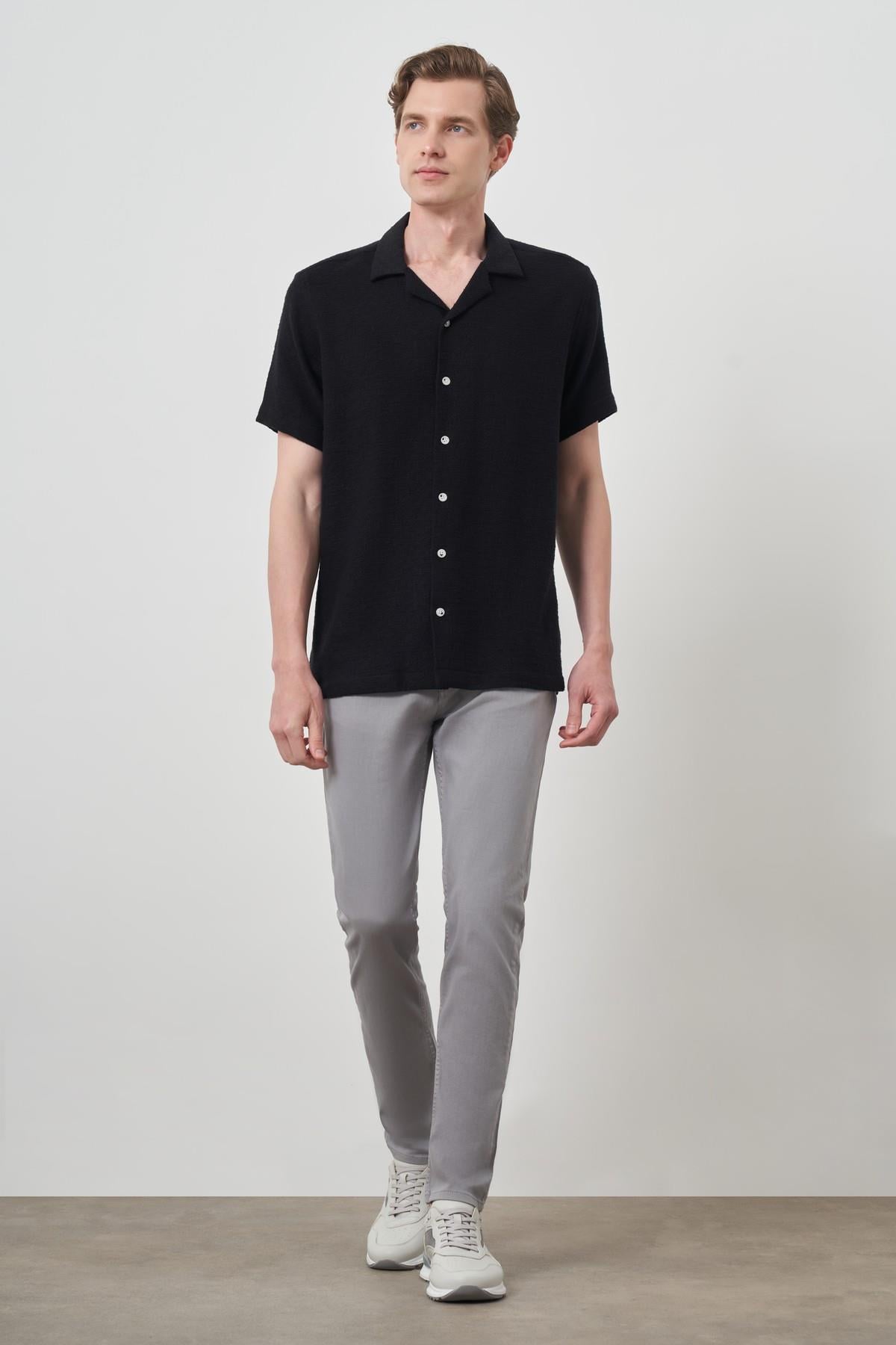Morven Erkek Siyah Trend Keten Regular Fit Apaş Yaka Kısa Kol Gömlek