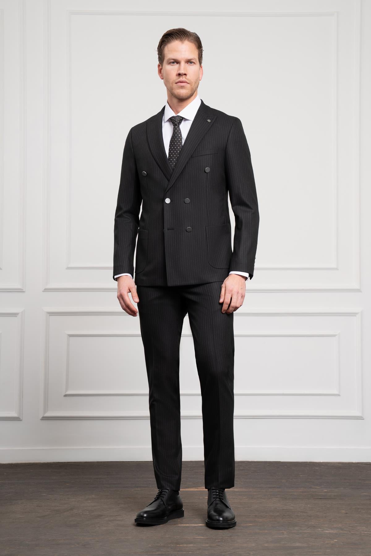 Morven Erkek Siyah Trend Kruvaze Slim Fit Dar Kesim Sivri Yaka Takım Elbise