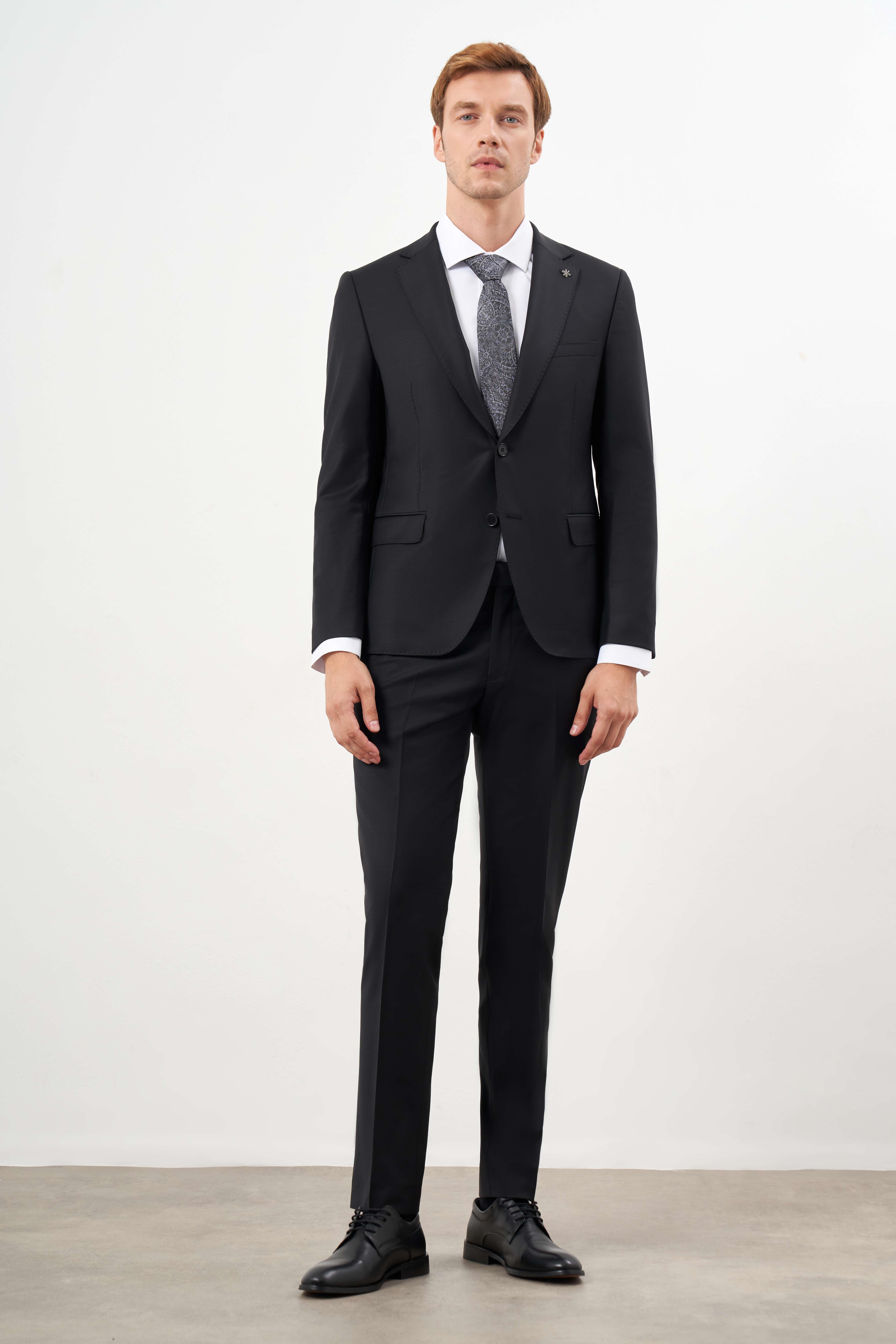 Morven Erkek Siyah Yünlü Platinium Düz Desen Slim Fit Mono Yaka Takım Elbise