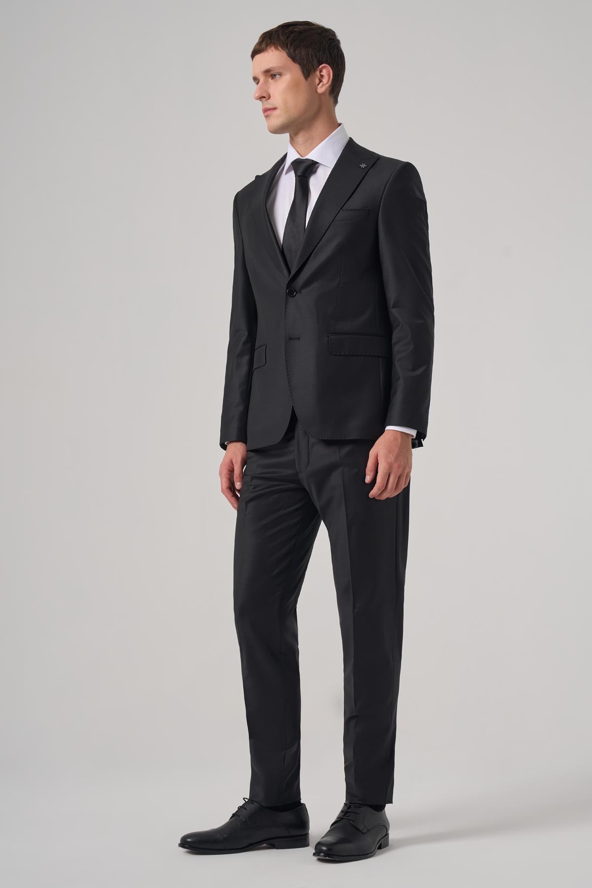 Morven Erkek Siyah Yünlü Trend Düz Slim Fit Sivri Yaka Takım Elbise