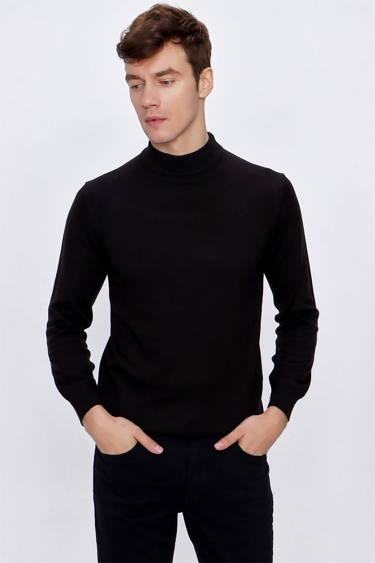 Siyah Basic Dinamik Fit Rahat Kesim Yarım Balıkçı Yaka Triko Kazak