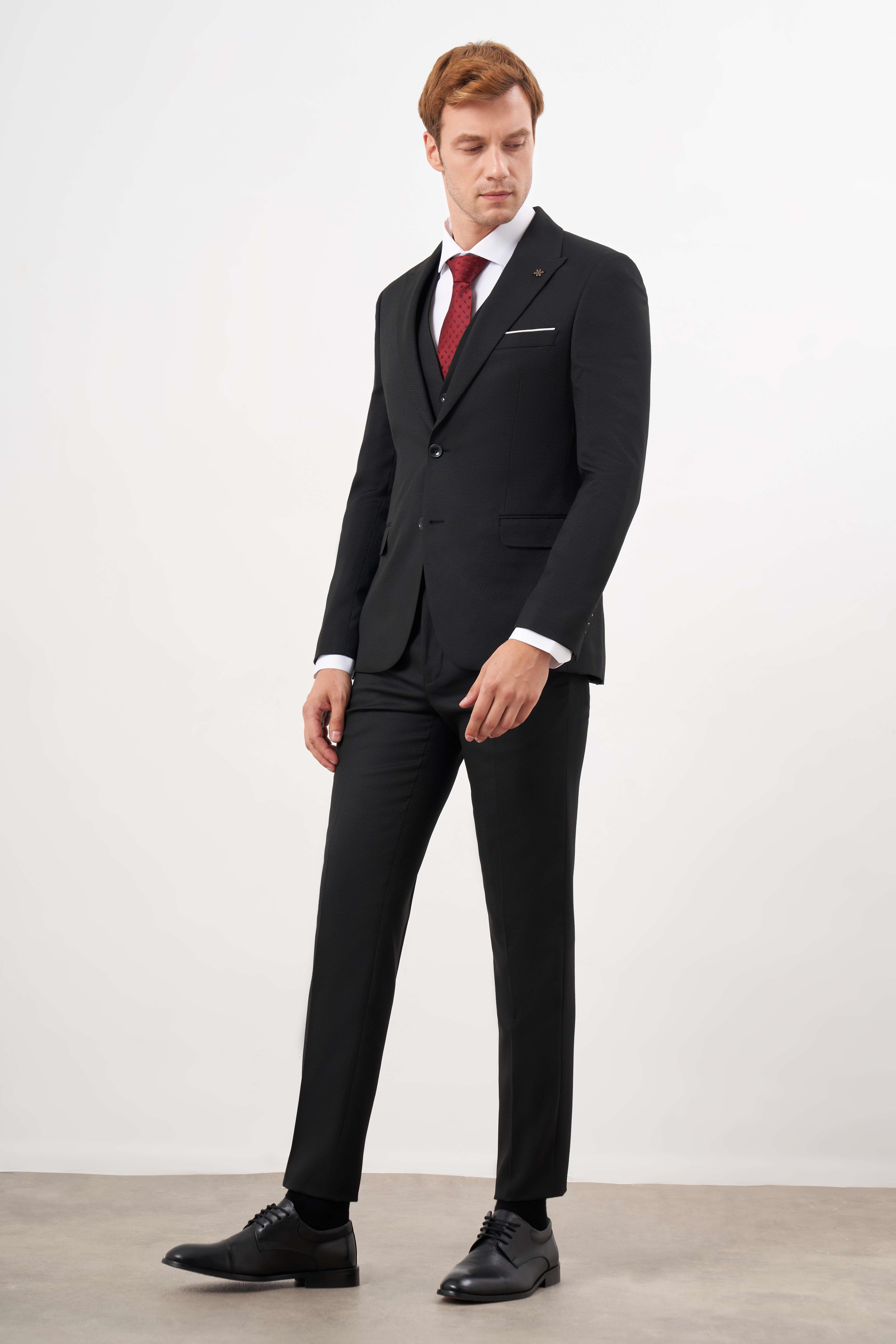 Siyah Yelekli Jakarlı Slim Fit Dar Kesim 6 Drop Erkek Takım Elbise