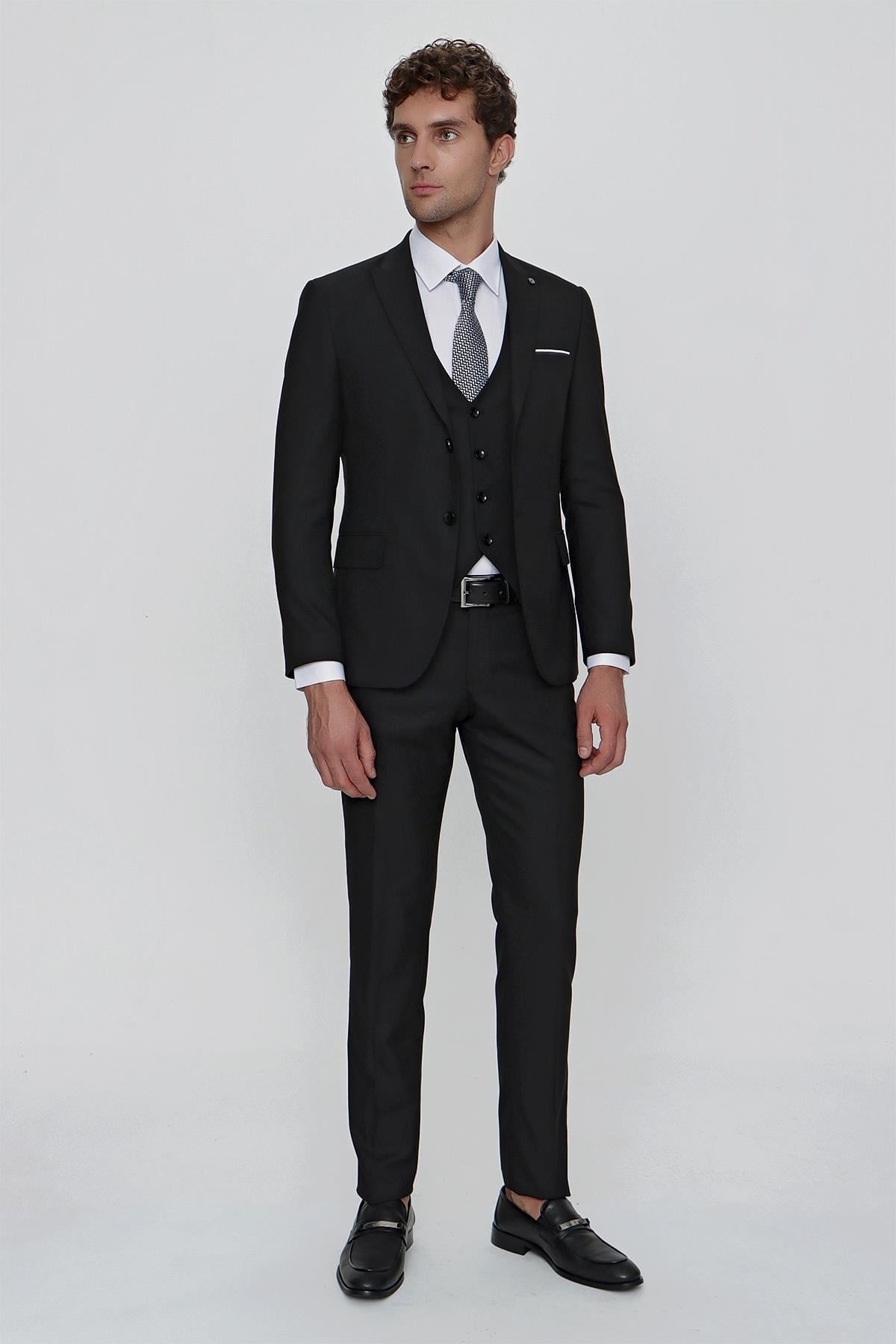 Siyah Yelekli Jakarlı Slim Fit Dar Kesim 6 Drop Erkek Takım Elbise