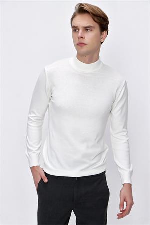 Ekru Basic Dinamik Fit Rahat Kesim Yarım Balıkçı Yaka Triko Kazak