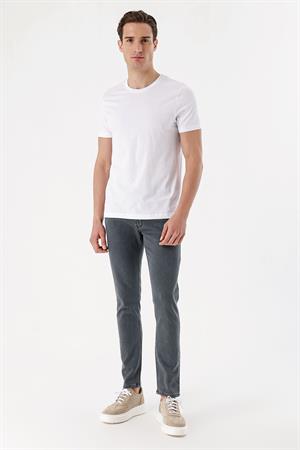 Erkek Beyaz Basic Düz %100 Pamuk Bisiklet Yaka Slim Fit Dar Kesim Kısa Kollu Tişört