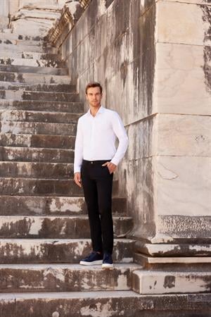 Erkek Beyaz Slim Fit Dar Kesim Düz Sert Yaka Uzun Kollu Gömlek