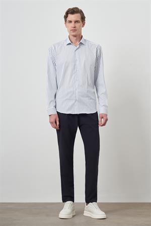 Morven Erkek A-Beyaz Trend Çizgili Slim Fit İtalyan Yaka Gömlek
